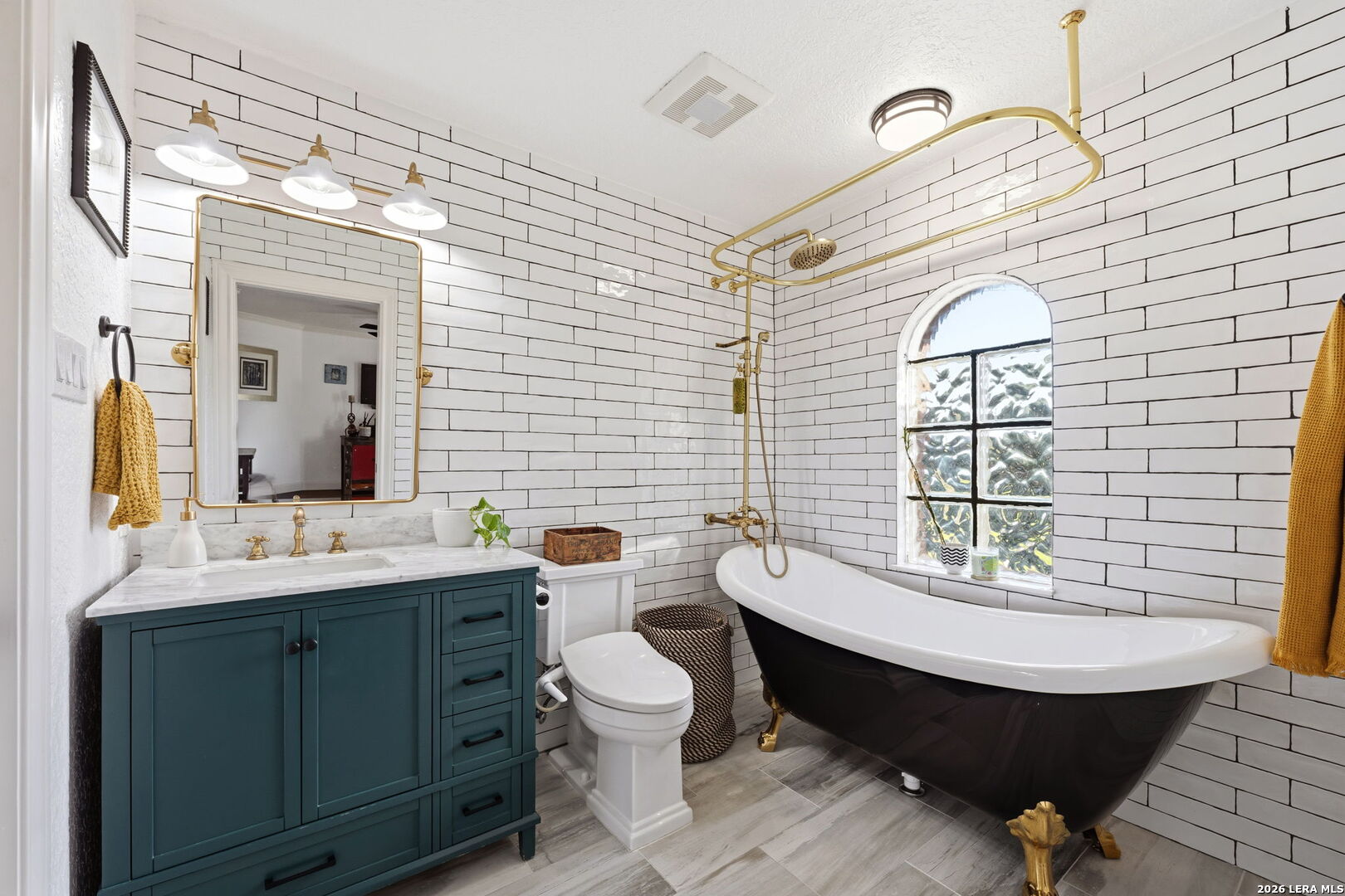 2 Charterwood