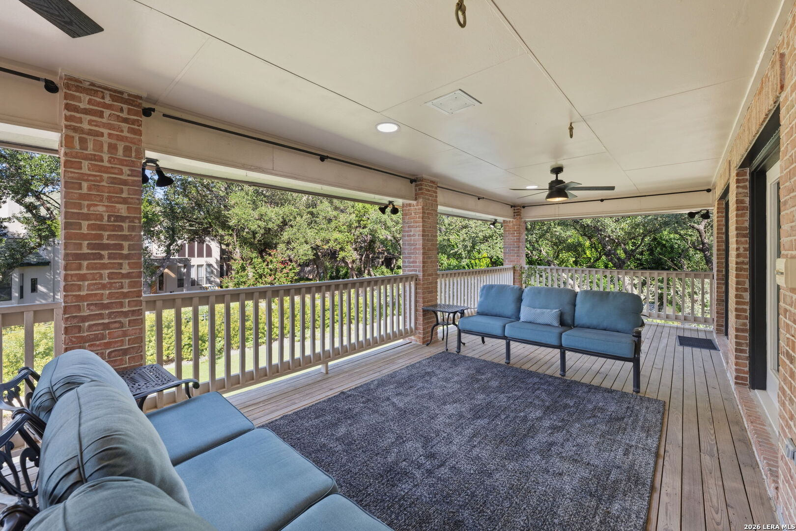 2 Charterwood