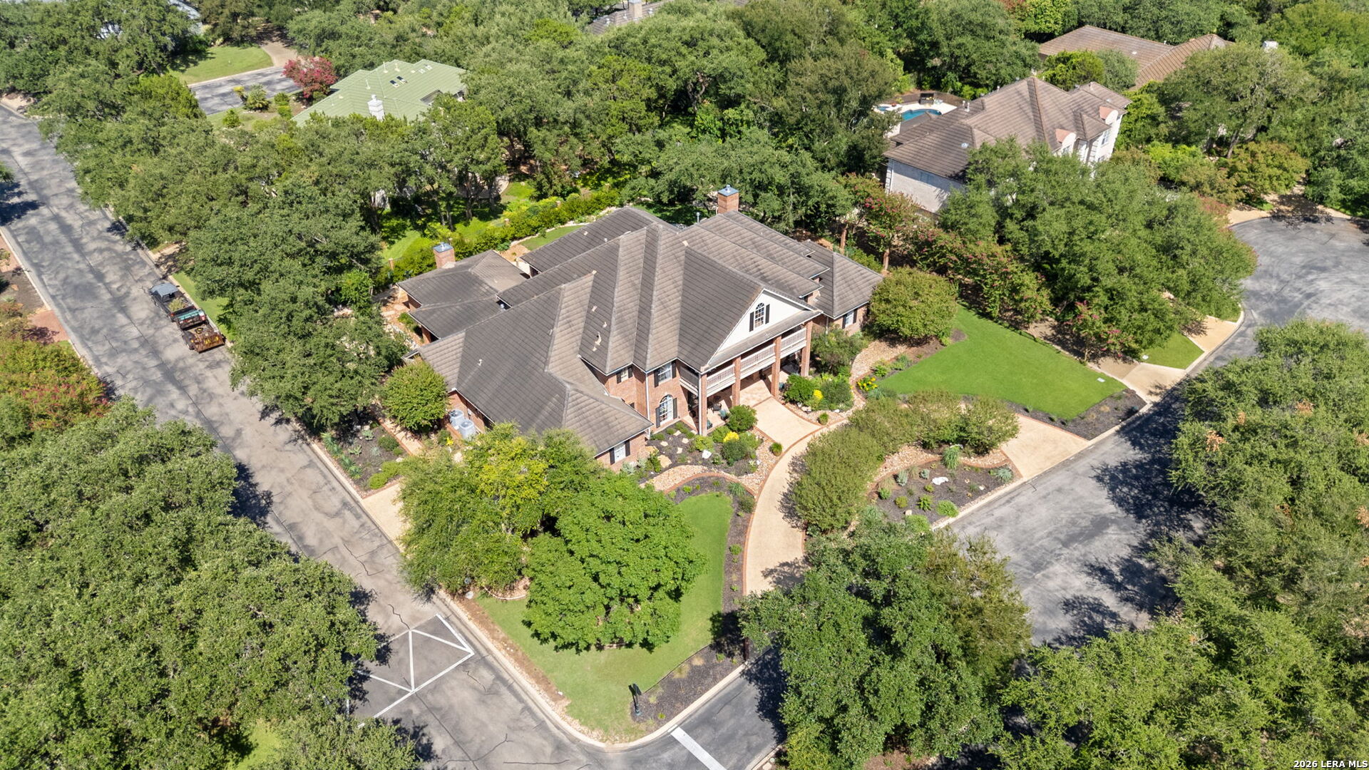 2 Charterwood