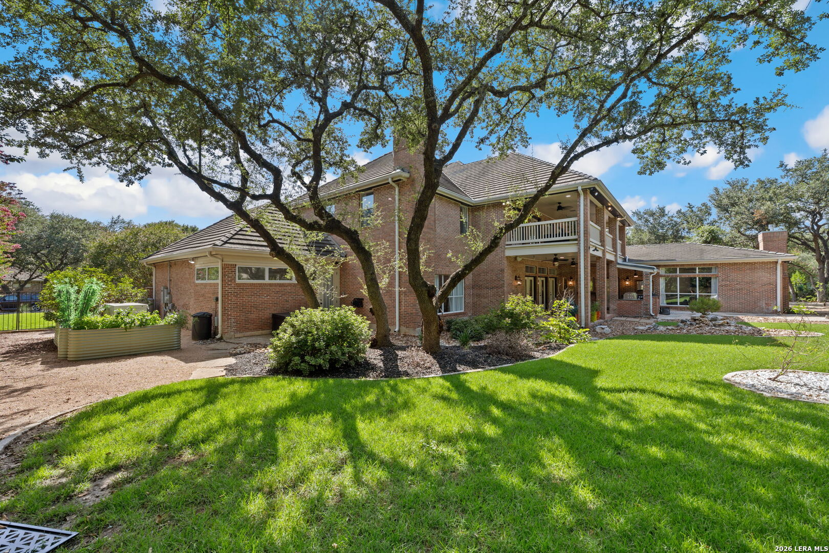 2 Charterwood