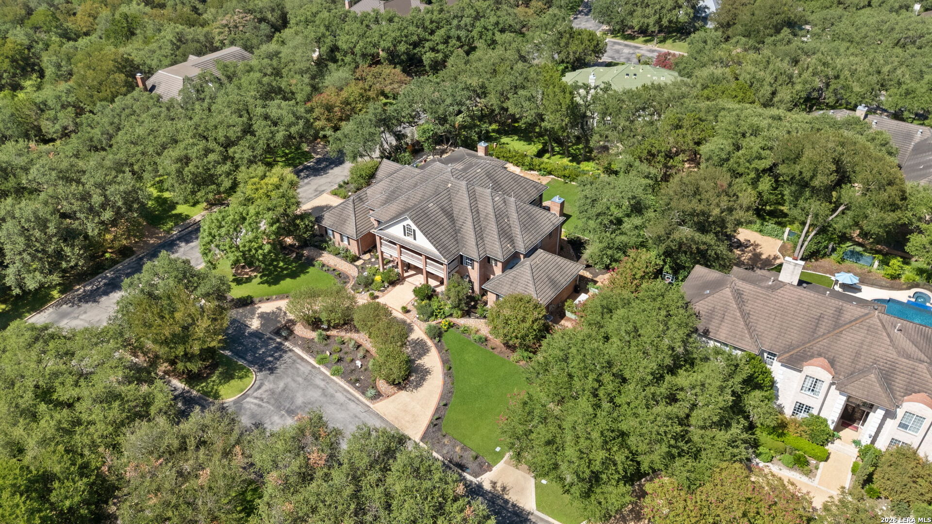 2 Charterwood
