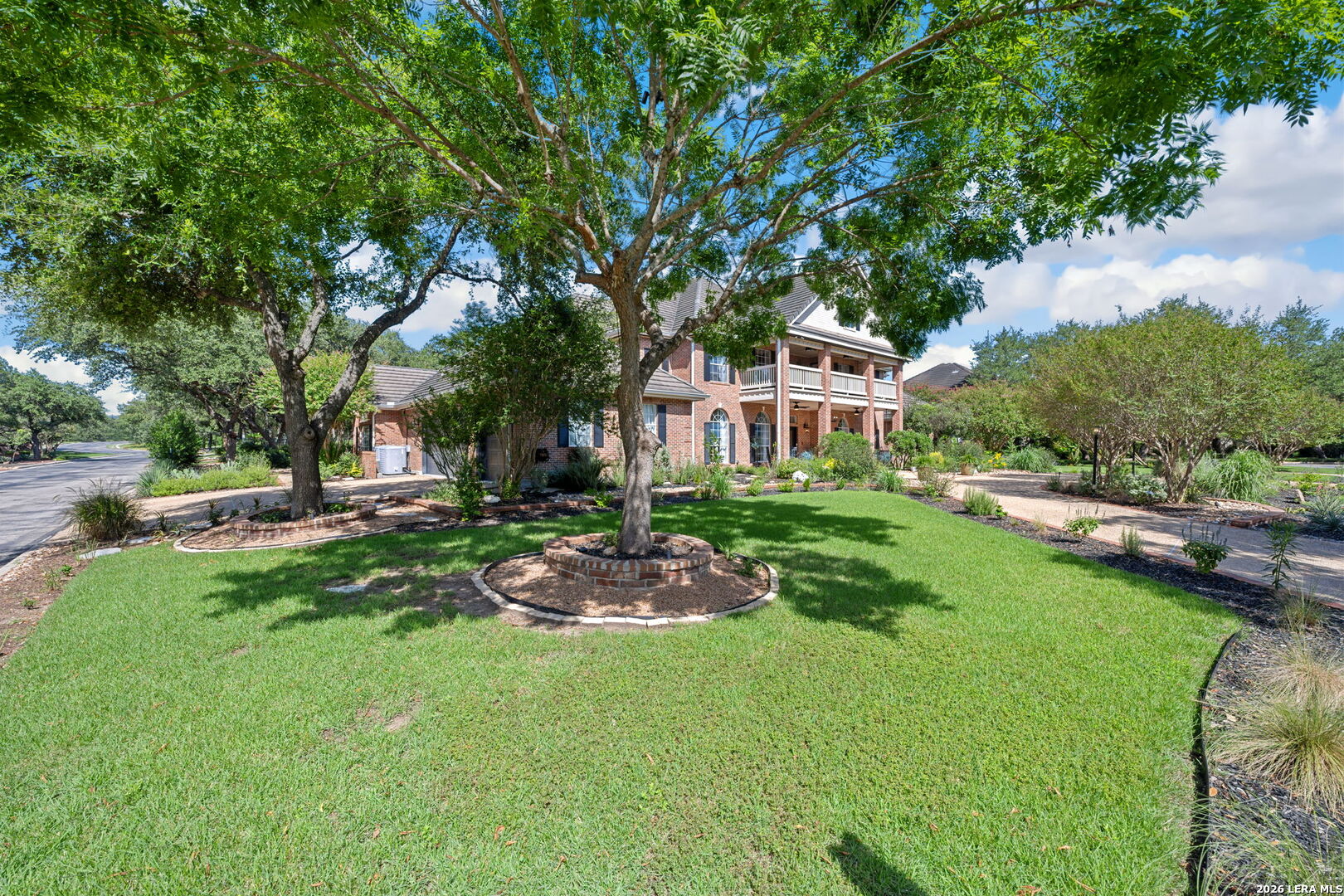 2 Charterwood