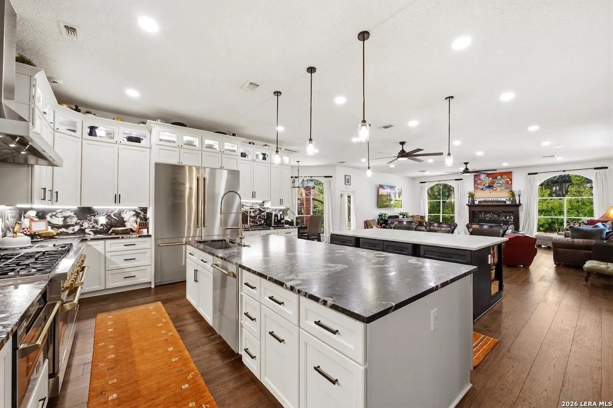 2 Charterwood