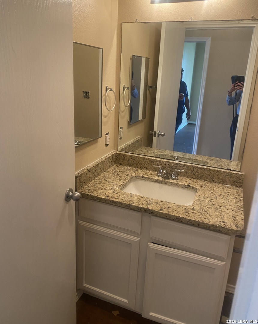 1000 Diamond Dr - Units 1301-1304