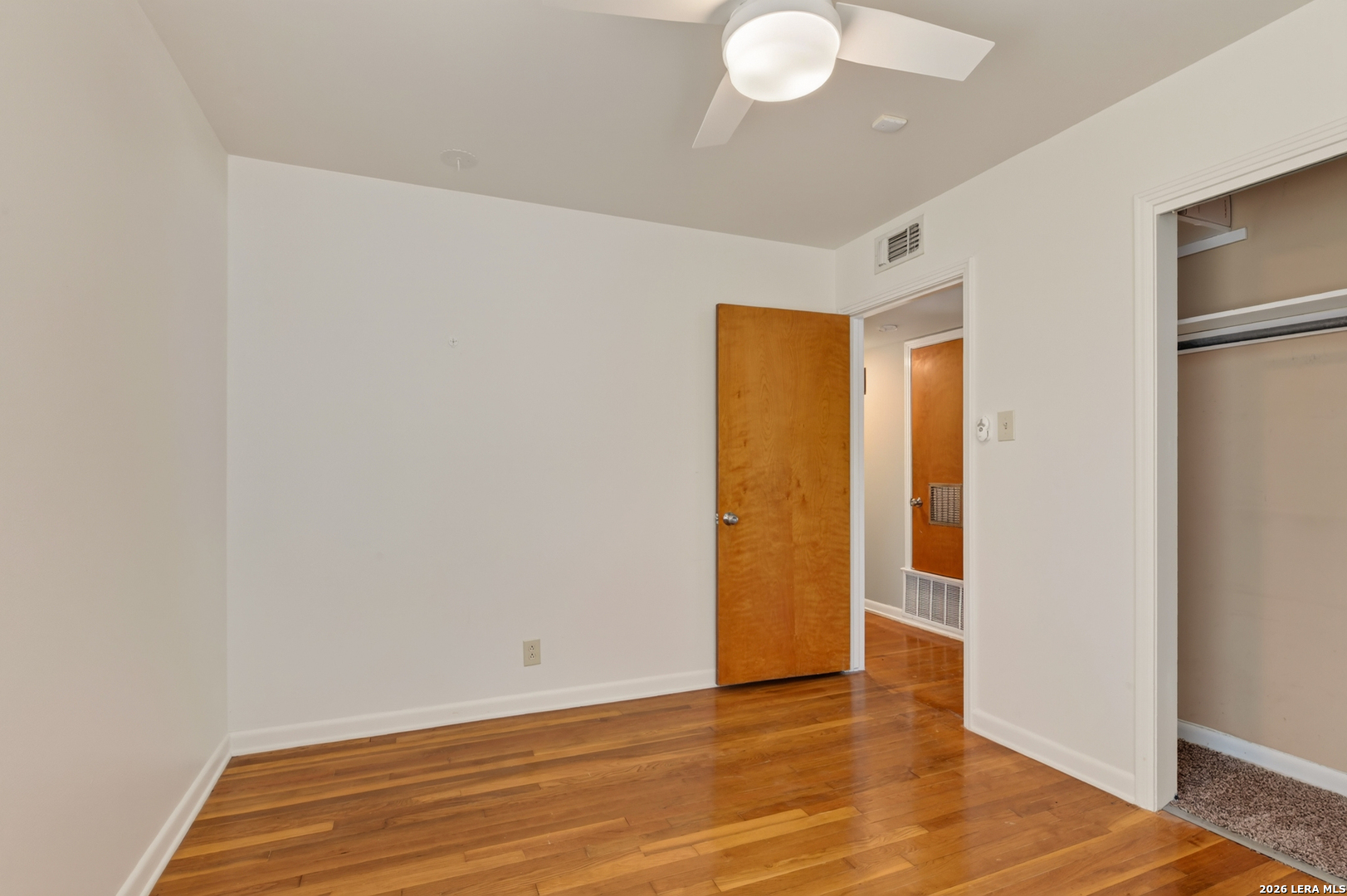 406 E RECTOR ST