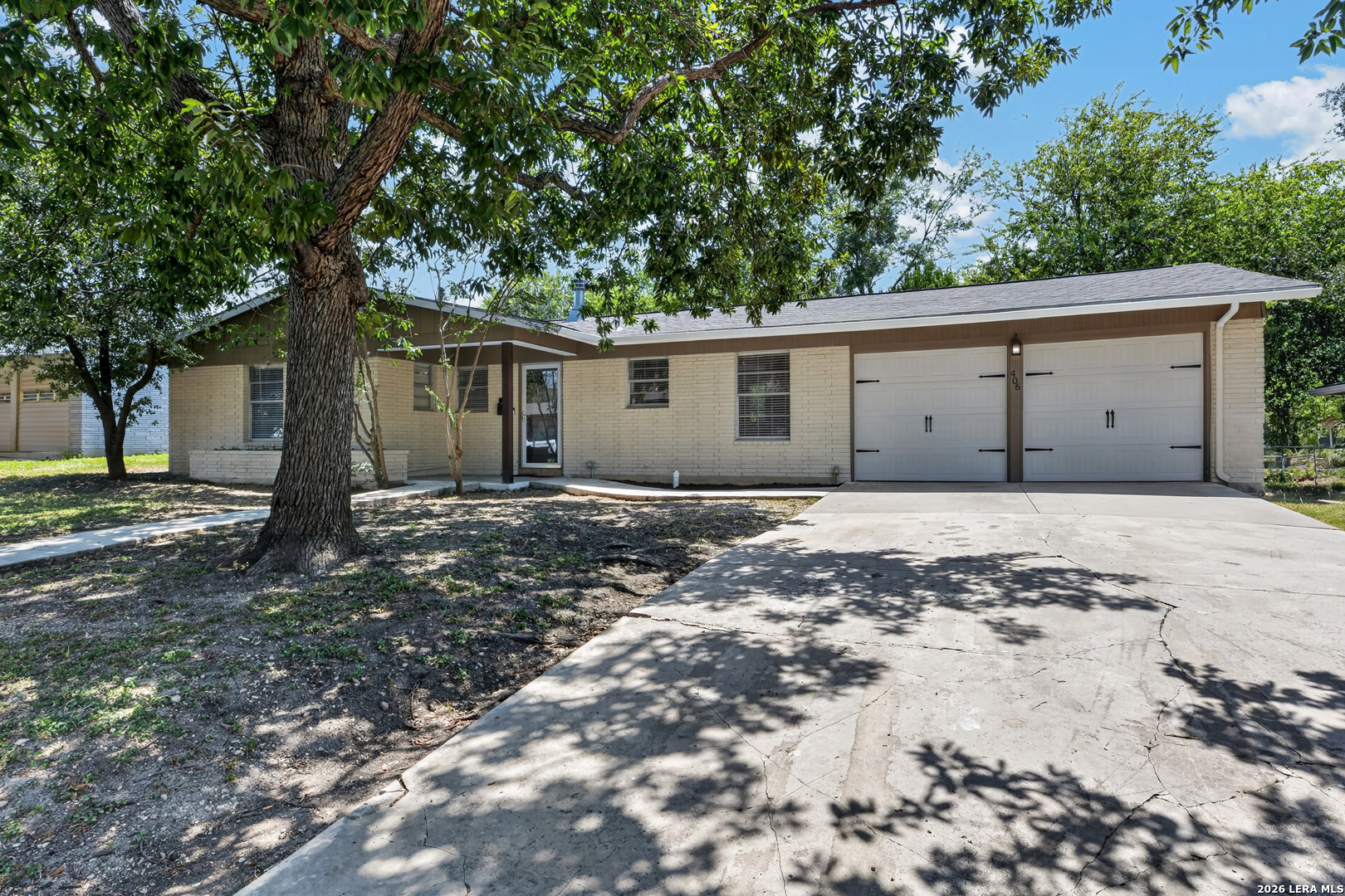 406 E RECTOR ST