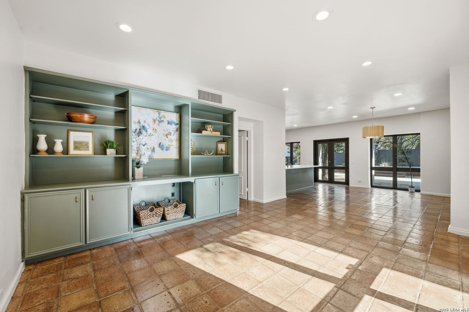 6 SLEEPY COVE ST
