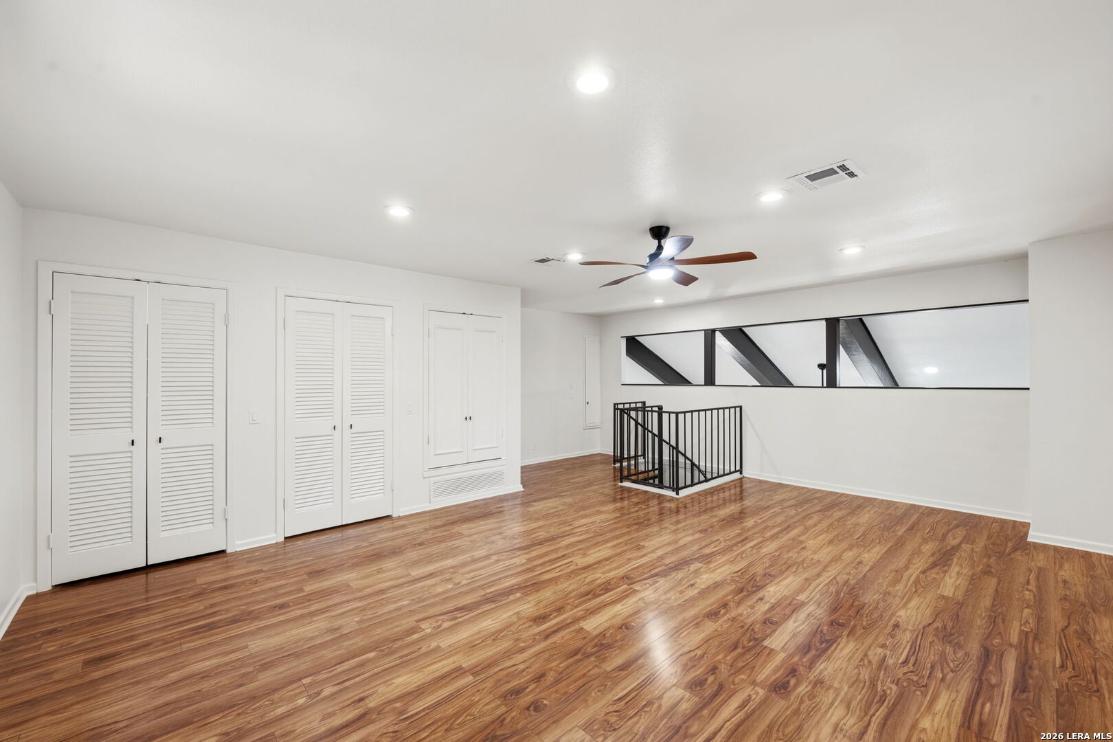 6 SLEEPY COVE ST