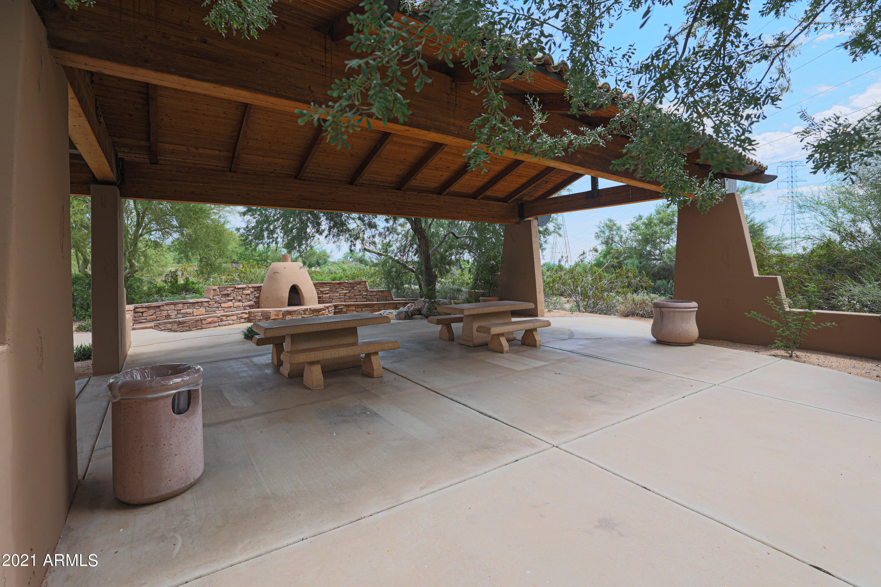 8261 E TAILSPIN Lane