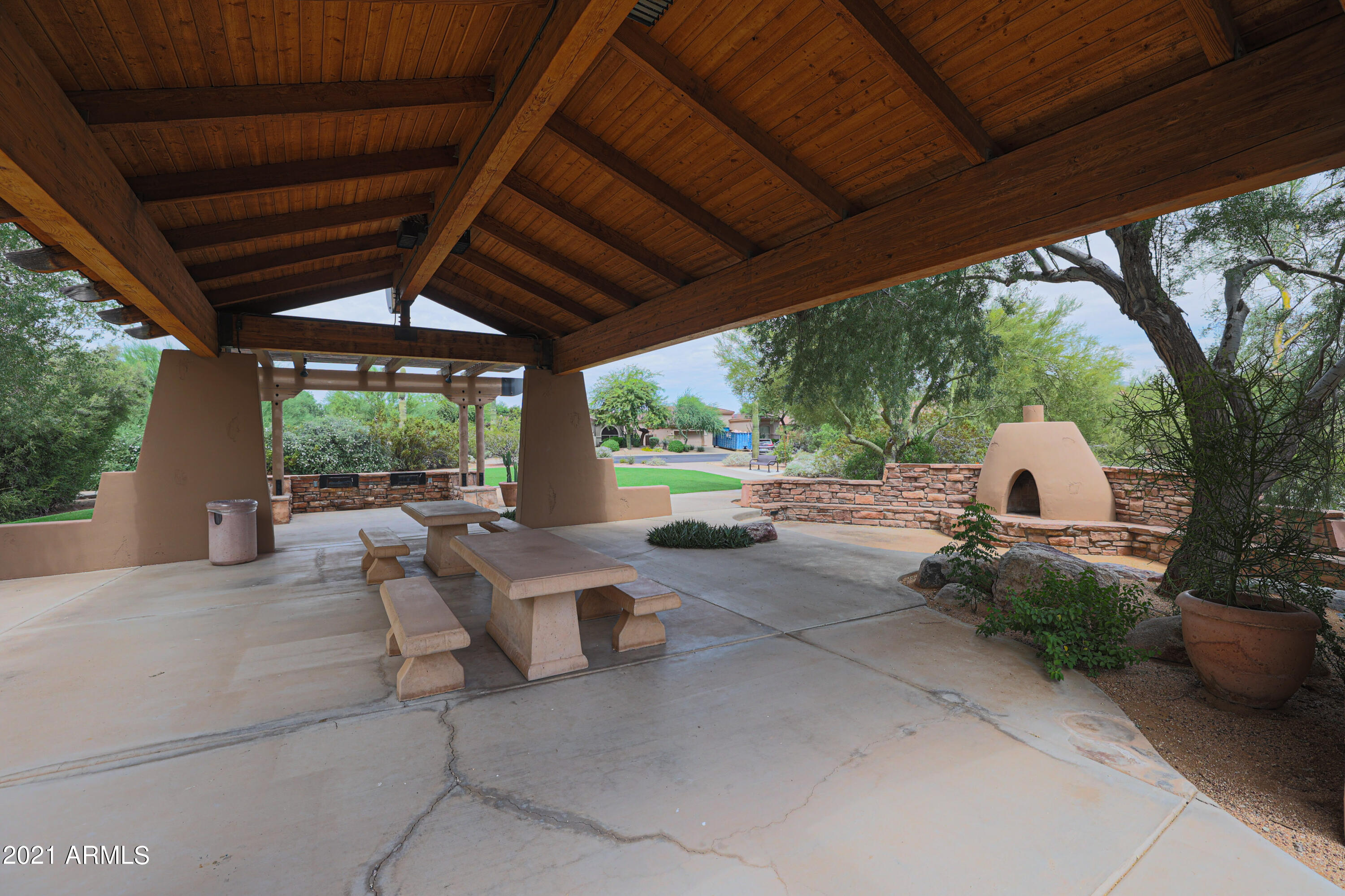 8261 E TAILSPIN Lane