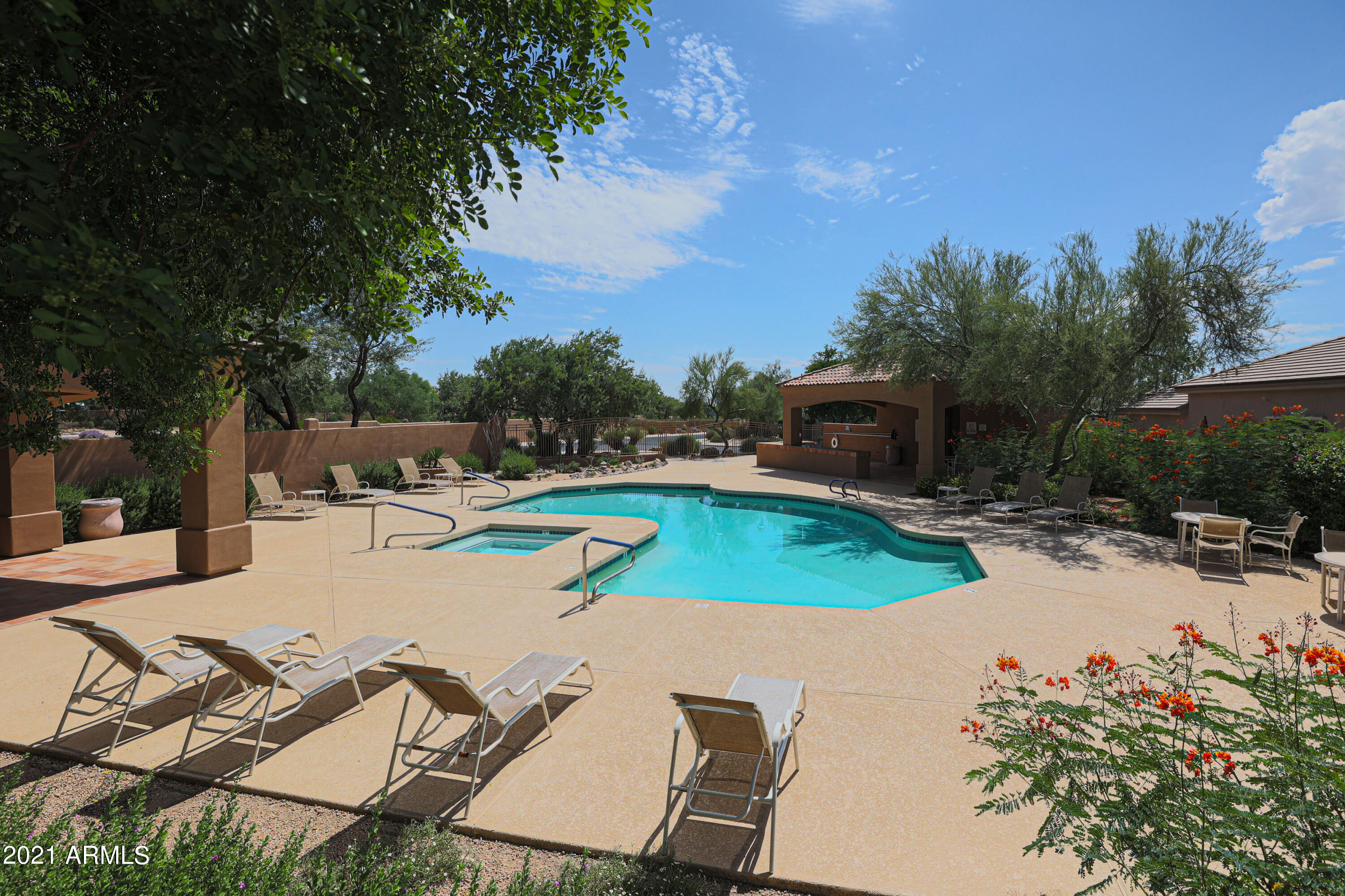 8261 E TAILSPIN Lane