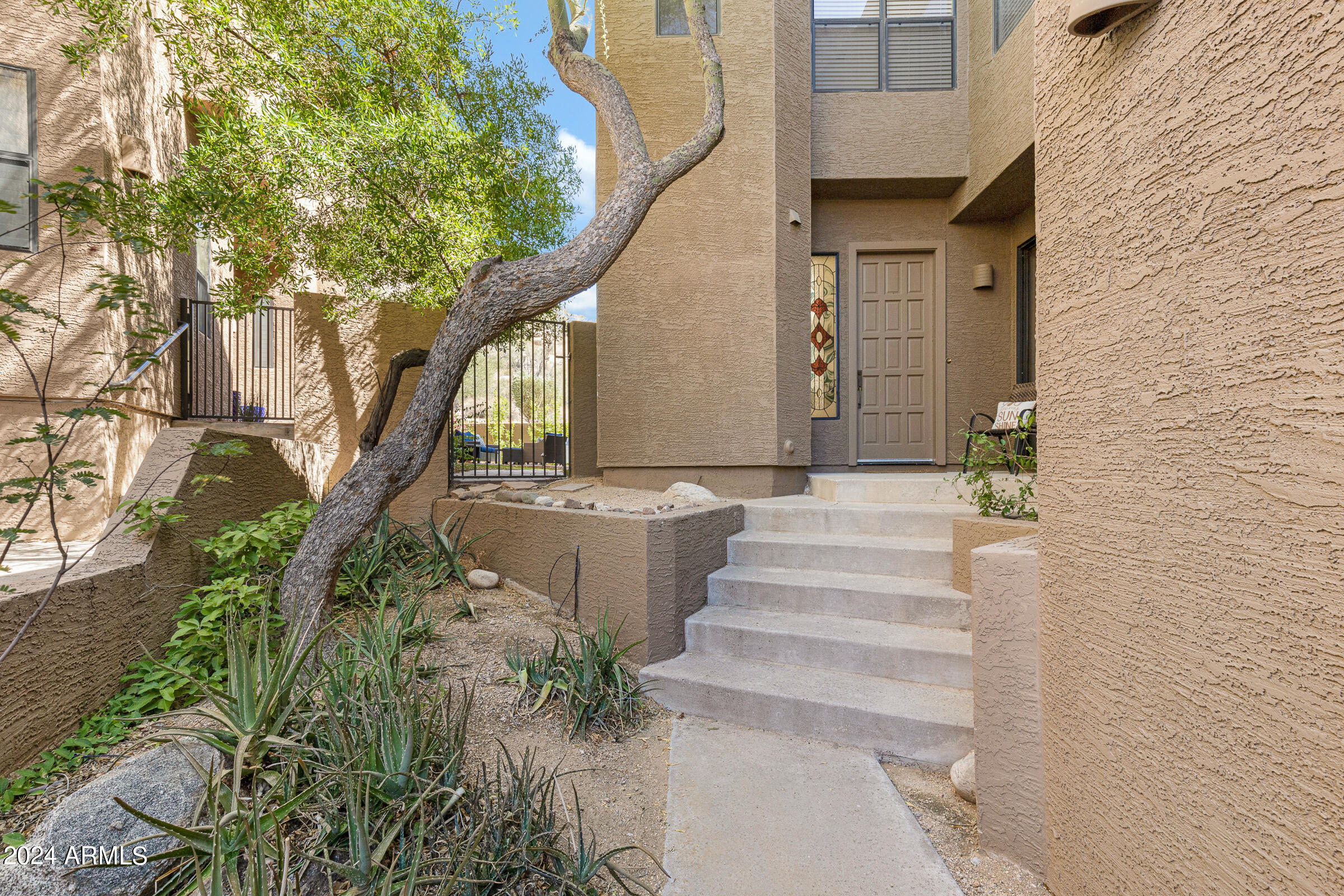 25555 N Windy Walk Drive, 60