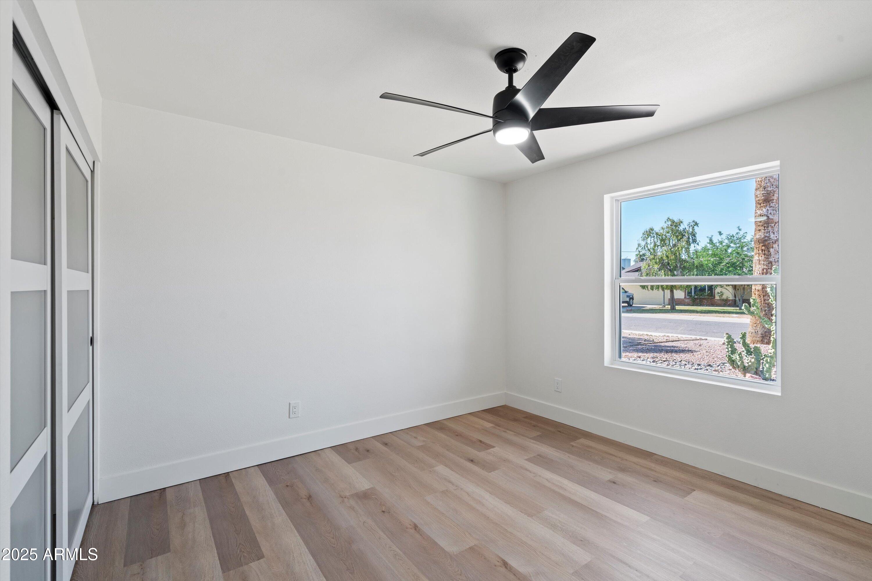 1713 W ROYAL PALM Road
