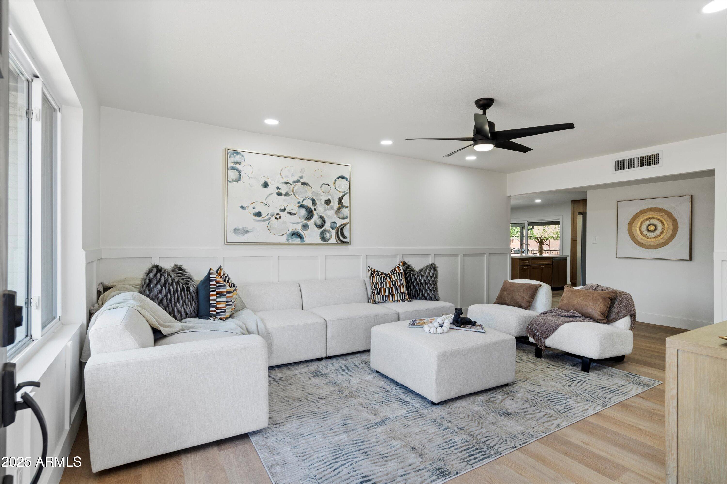 1713 W ROYAL PALM Road