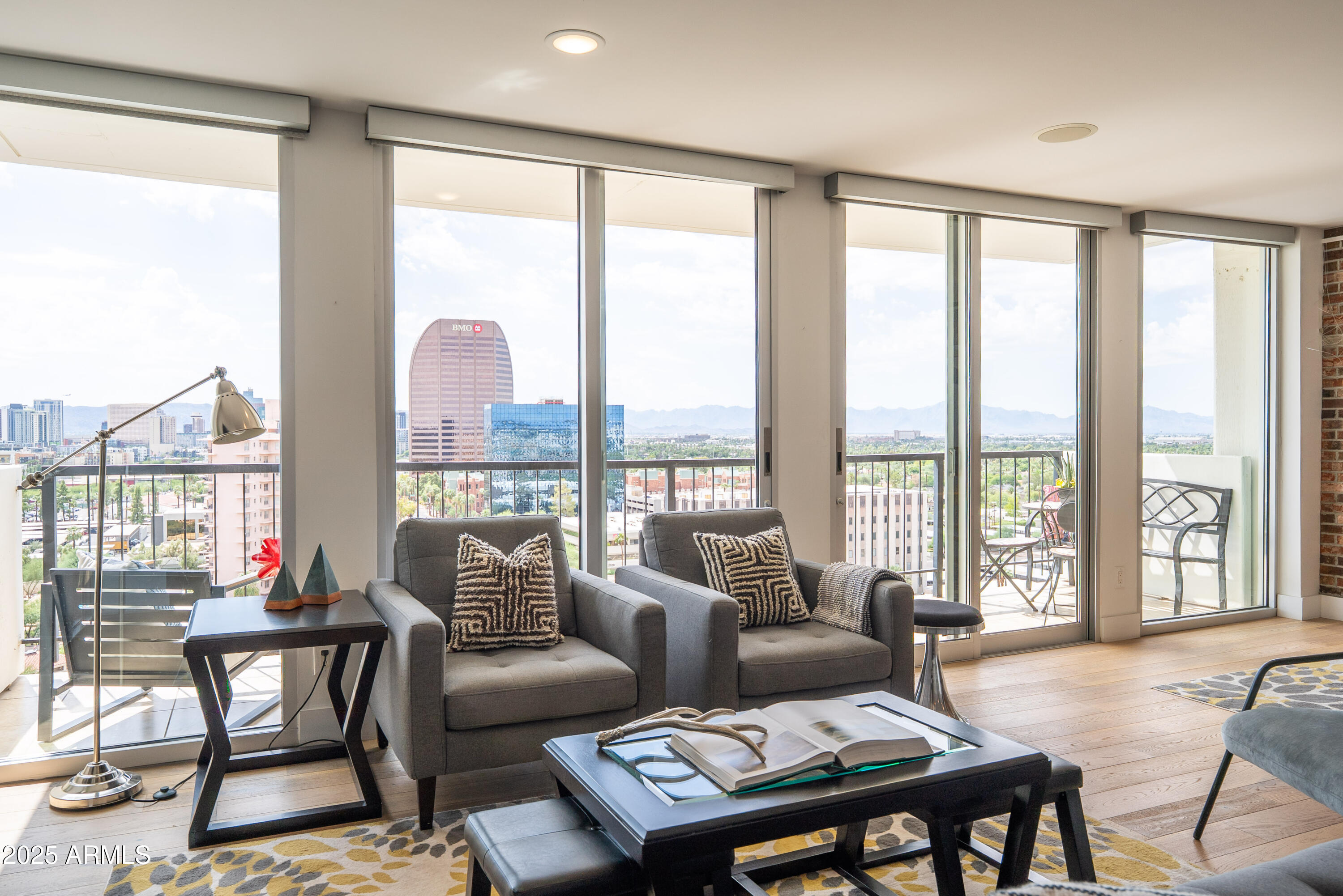 2323 N CENTRAL Avenue, 1502