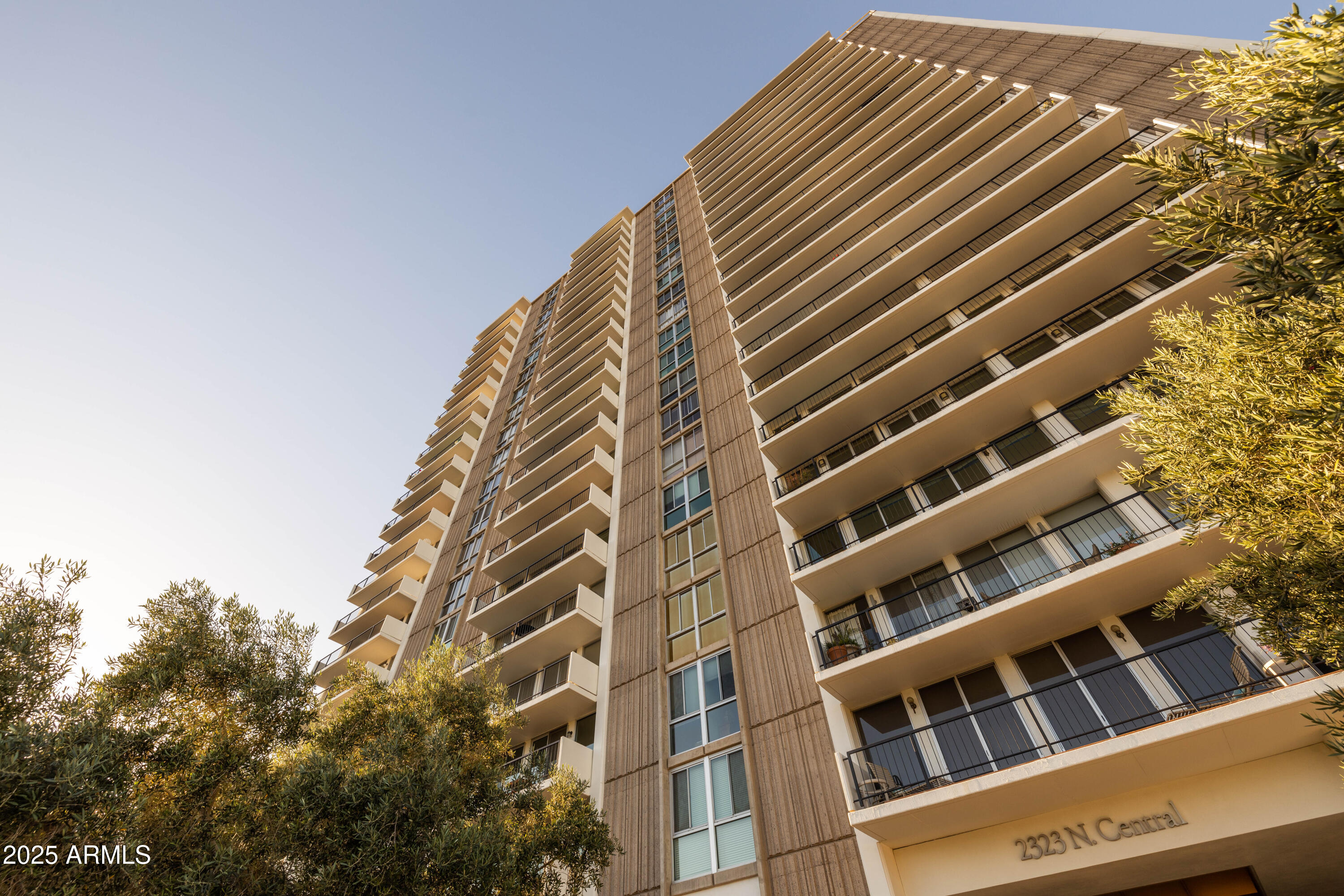 2323 N CENTRAL Avenue, 1502