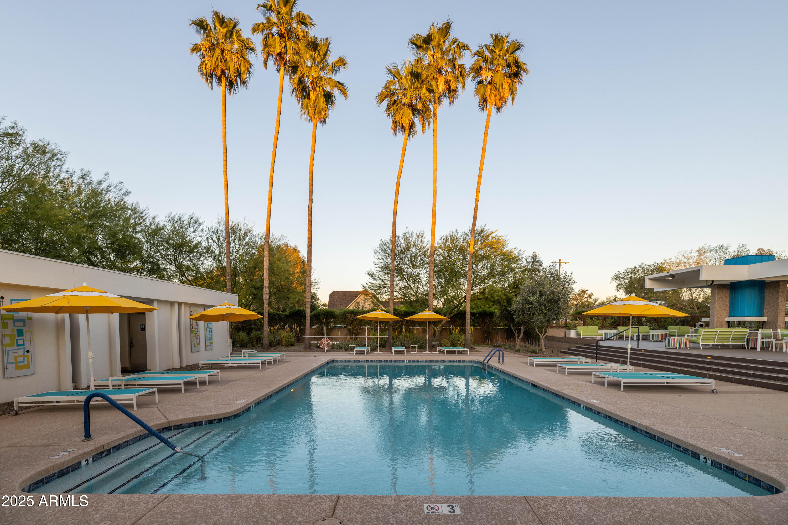 2323 N CENTRAL Avenue, 1502