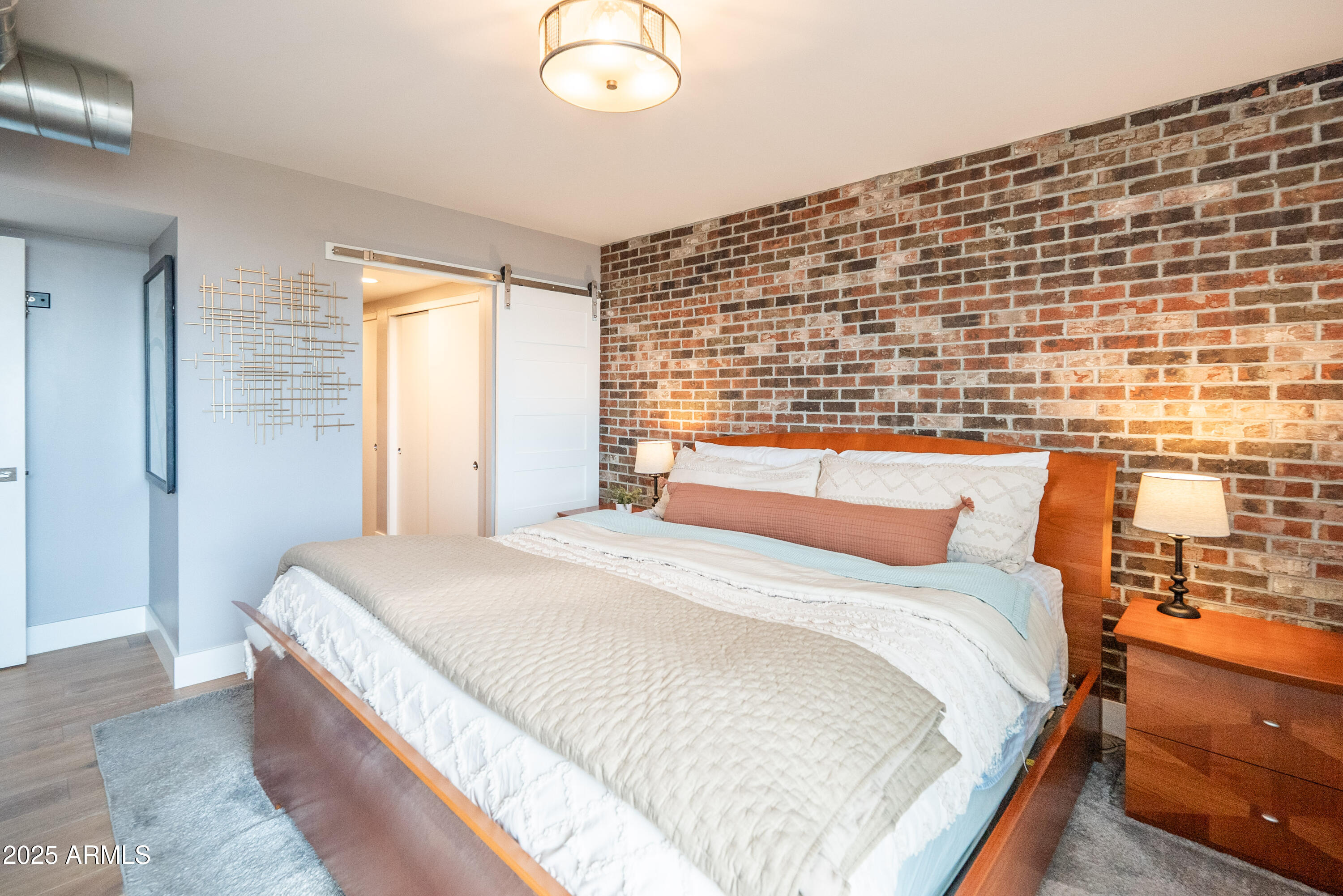 2323 N CENTRAL Avenue, 1502