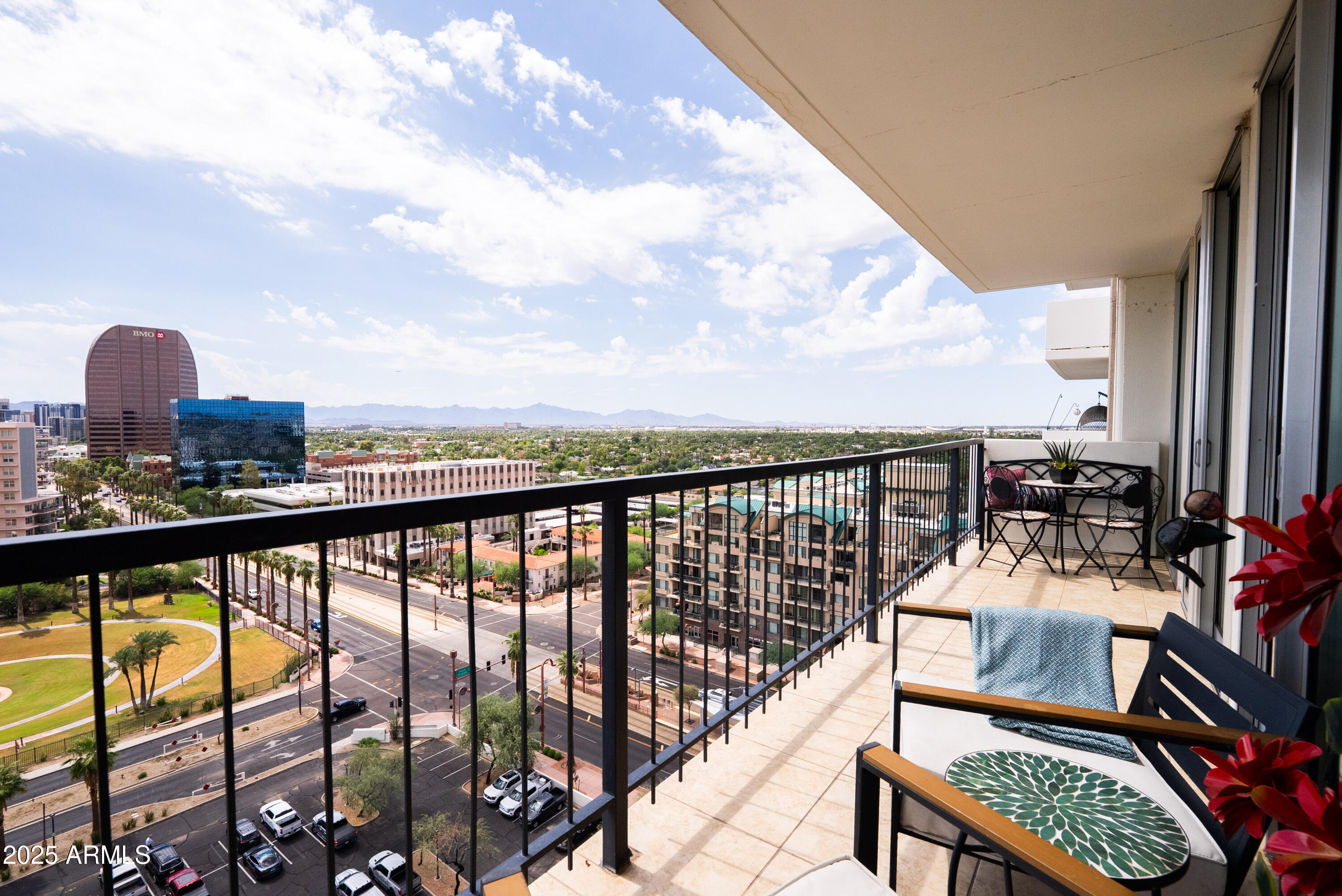 2323 N CENTRAL Avenue, 1502