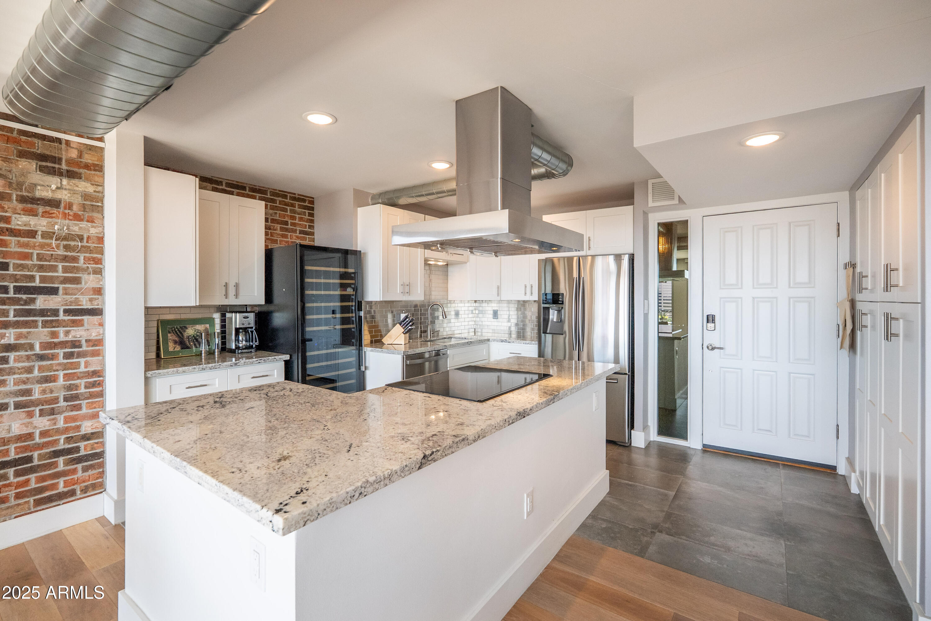 2323 N CENTRAL Avenue, 1502