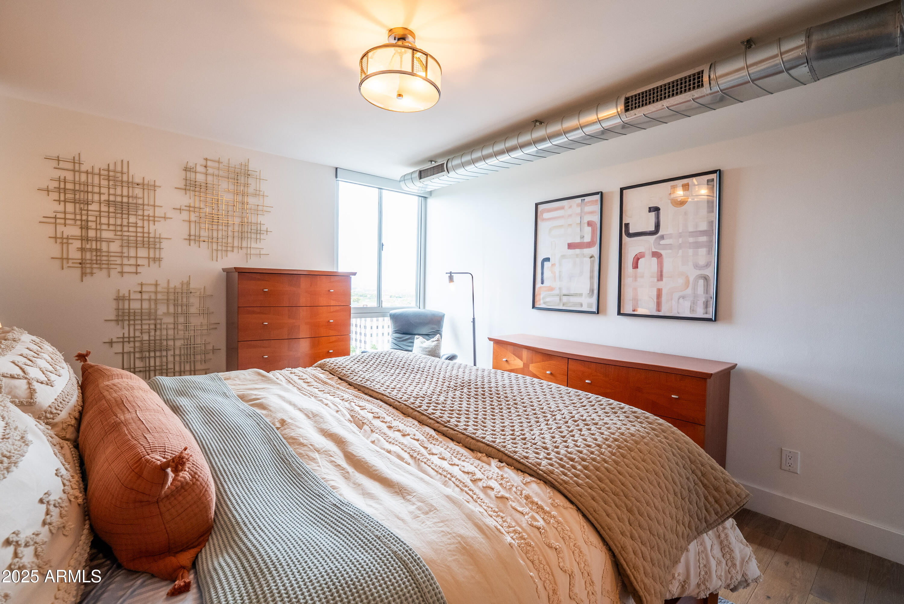 2323 N CENTRAL Avenue, 1502