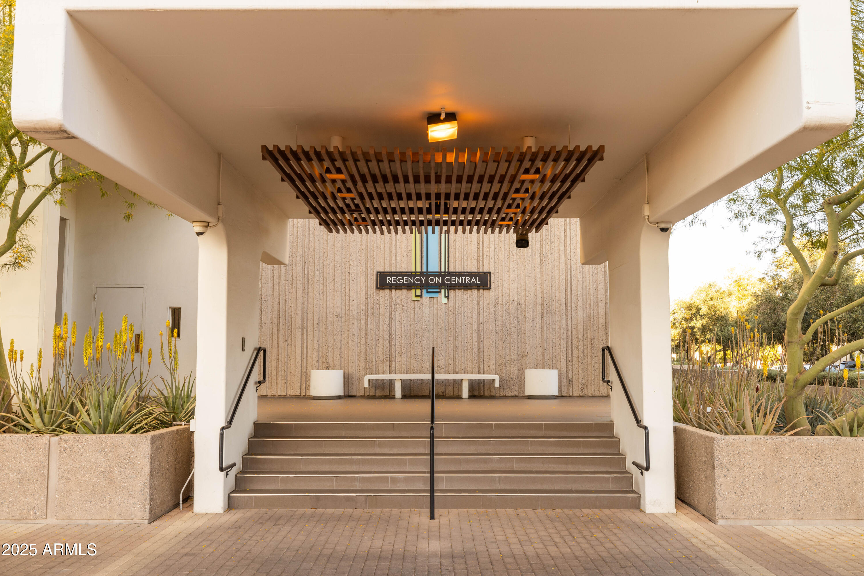 2323 N CENTRAL Avenue, 1502