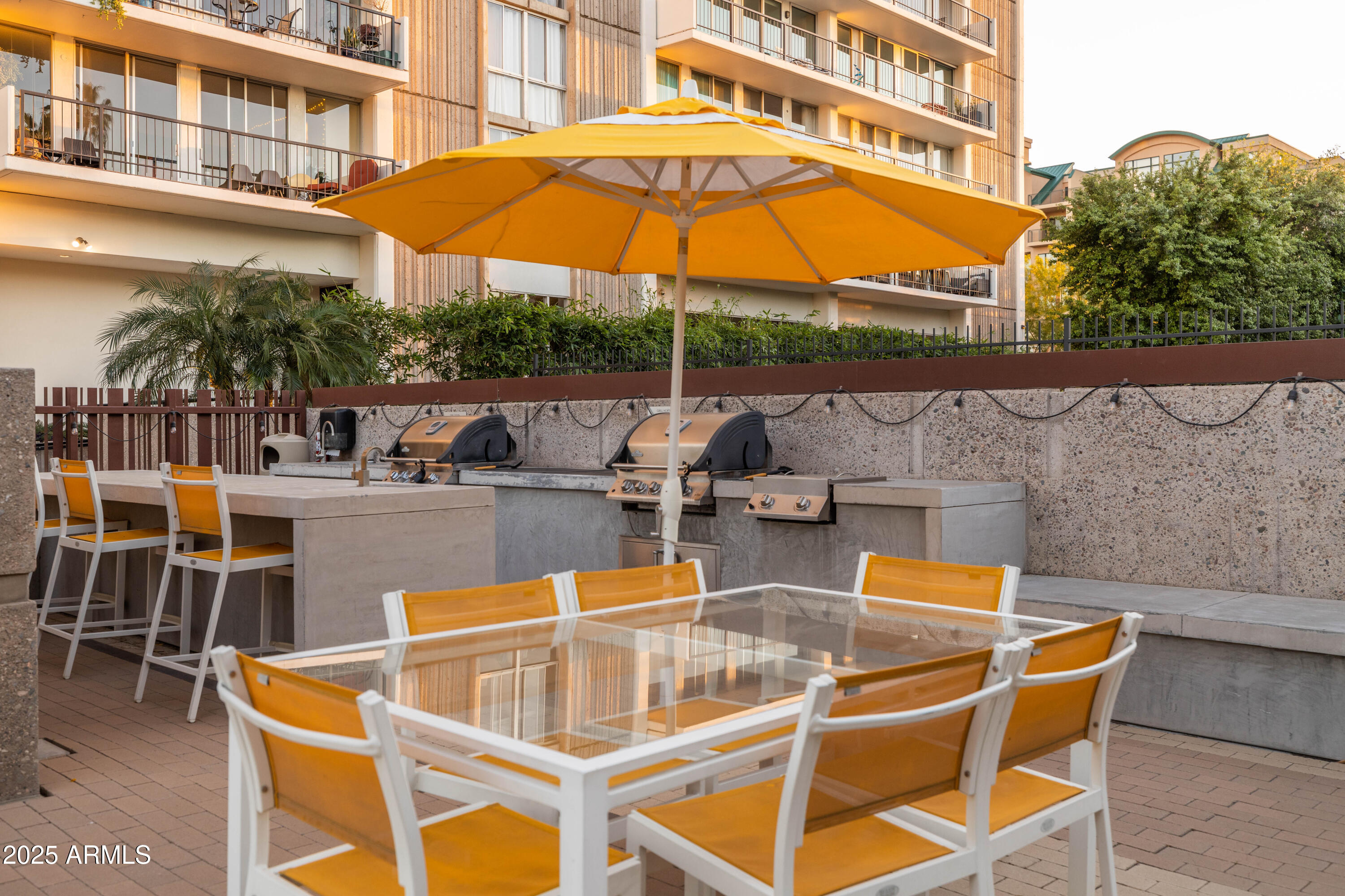 2323 N CENTRAL Avenue, 1502