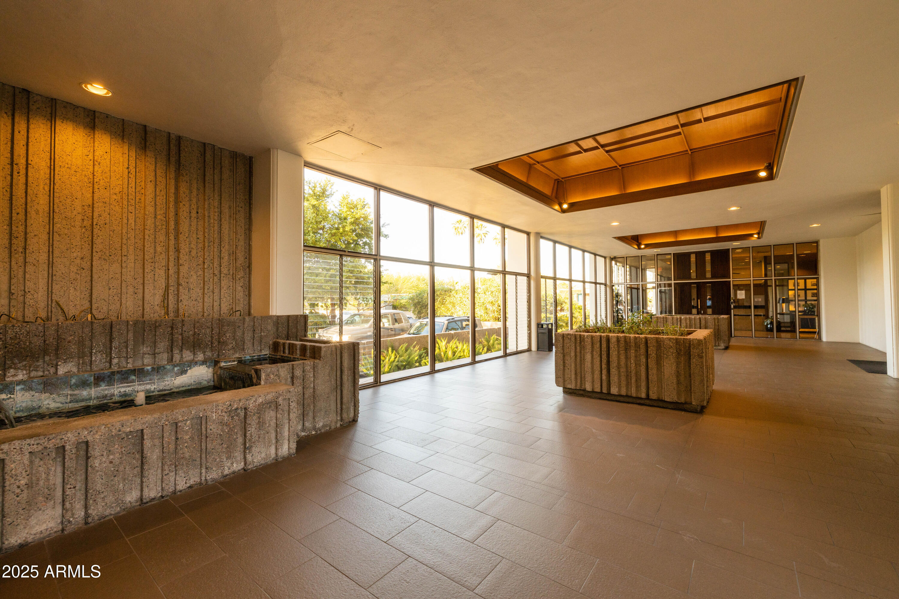 2323 N CENTRAL Avenue, 1502