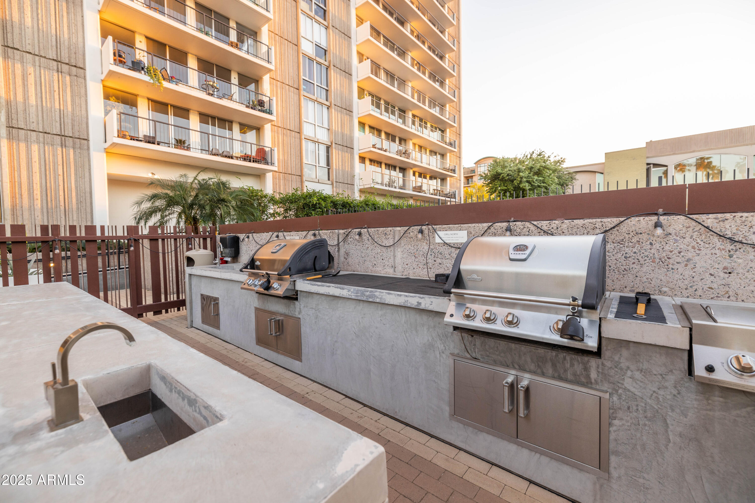 2323 N CENTRAL Avenue, 1502