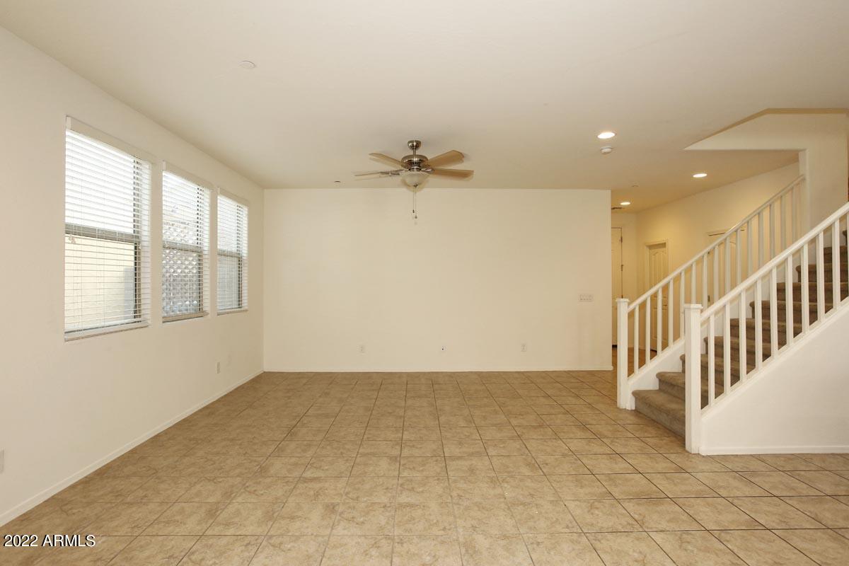 4717 E BETTY ELYSE Lane