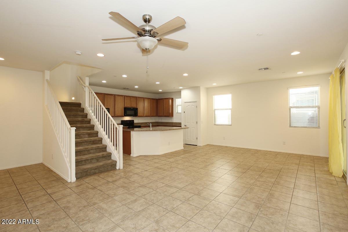 4717 E BETTY ELYSE Lane