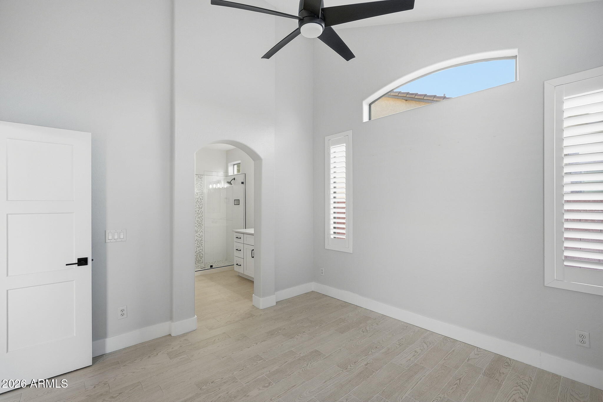 9918 E ESCONDIDO Avenue