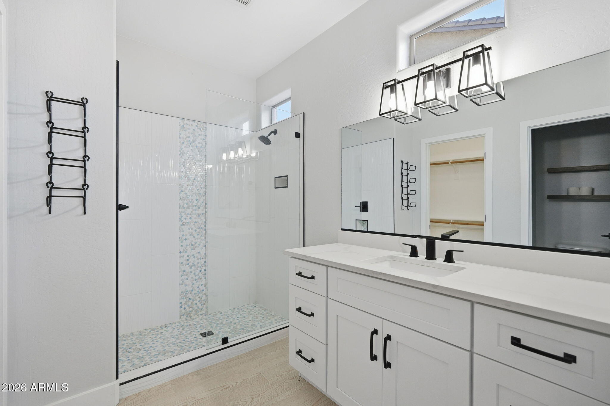 9918 E ESCONDIDO Avenue