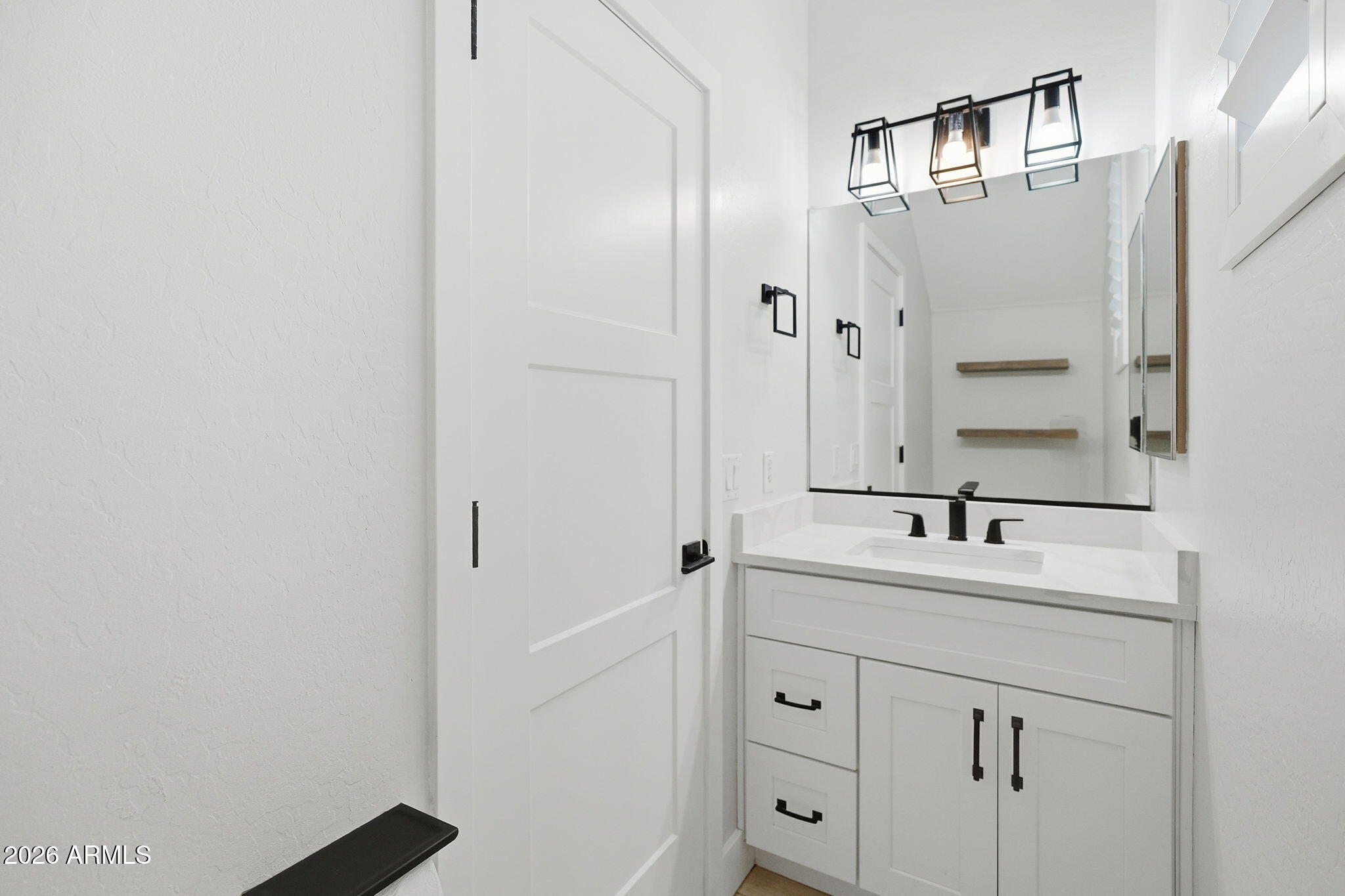 9918 E ESCONDIDO Avenue