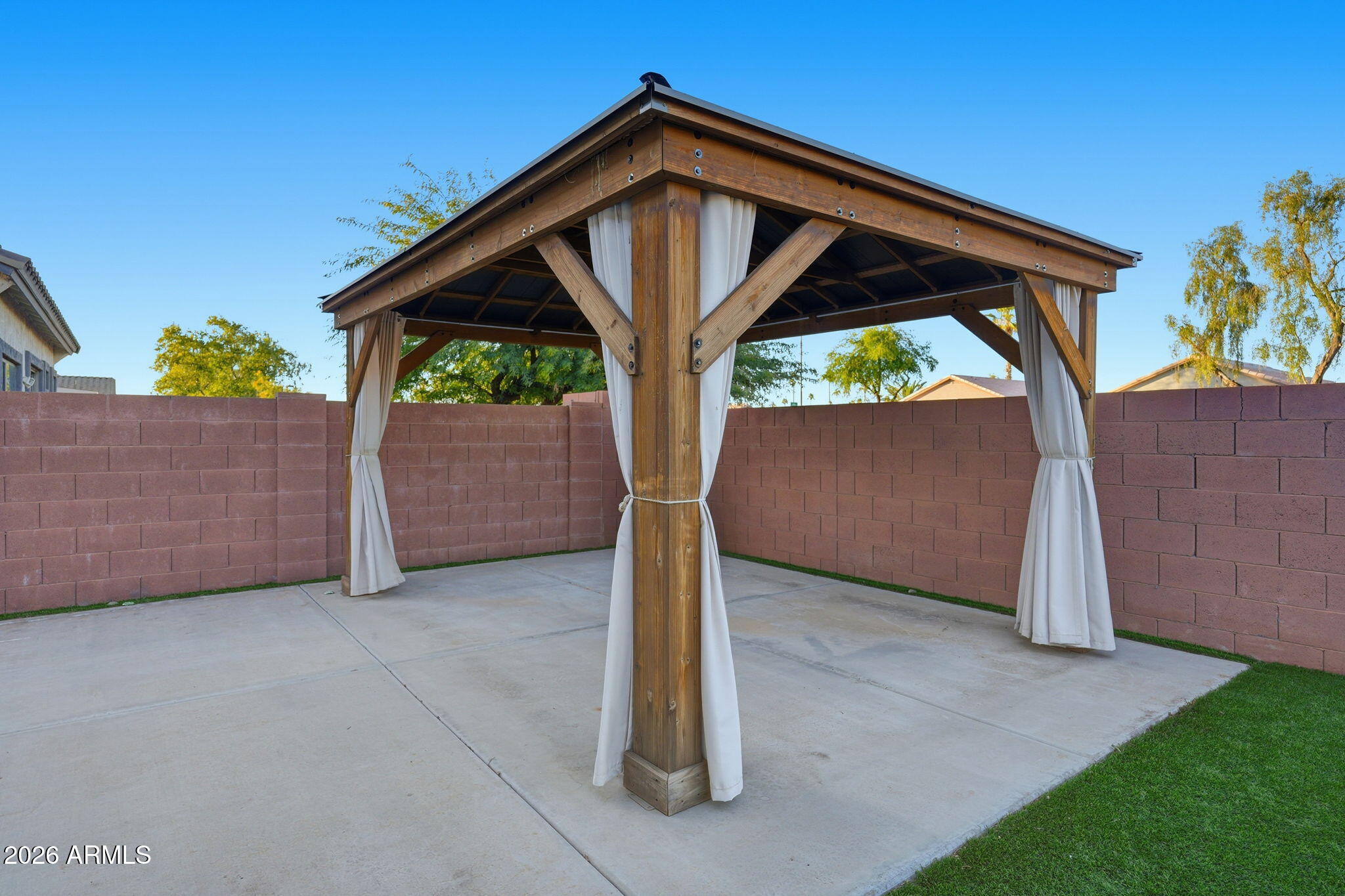 9918 E ESCONDIDO Avenue