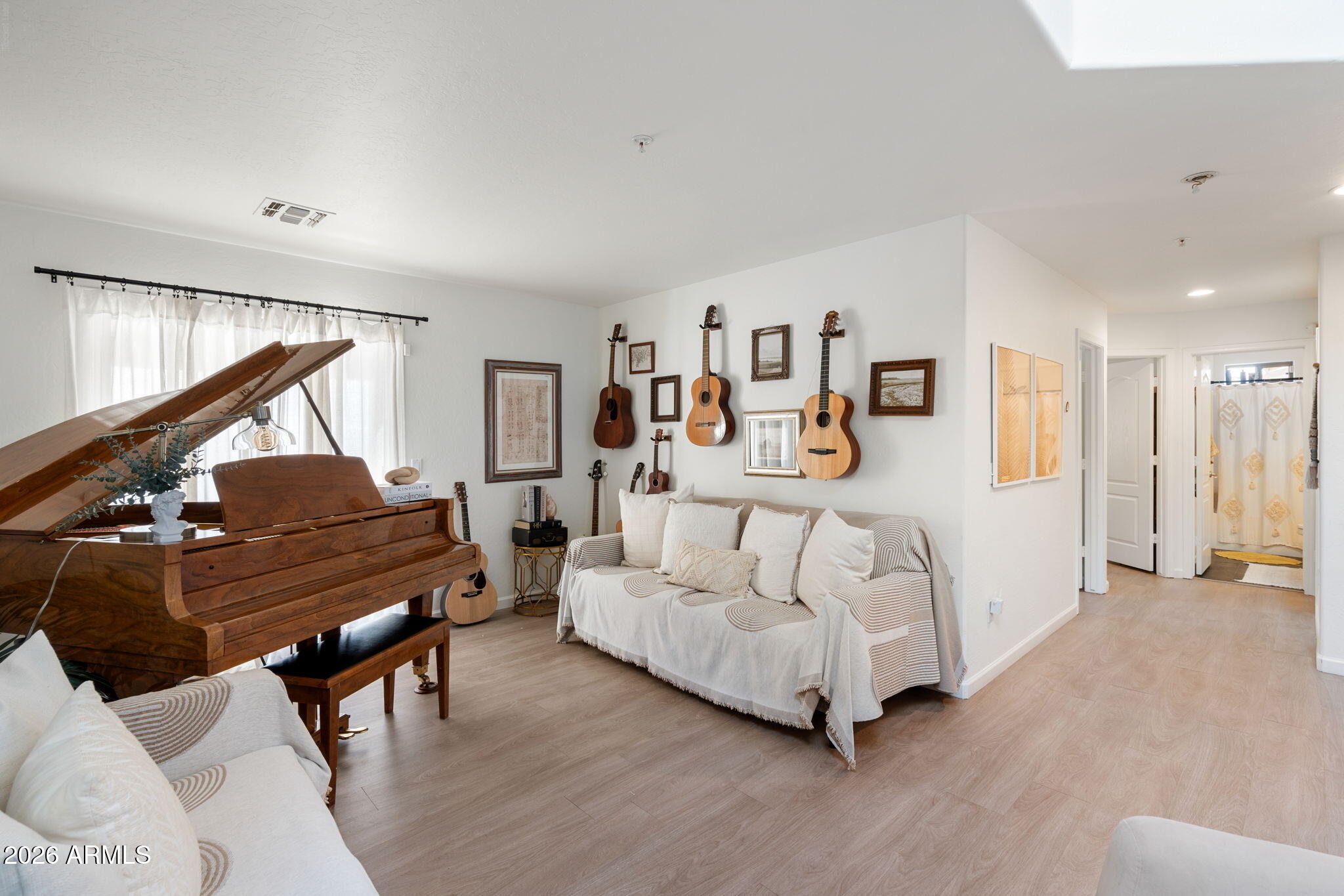 10212 E BETONY Drive