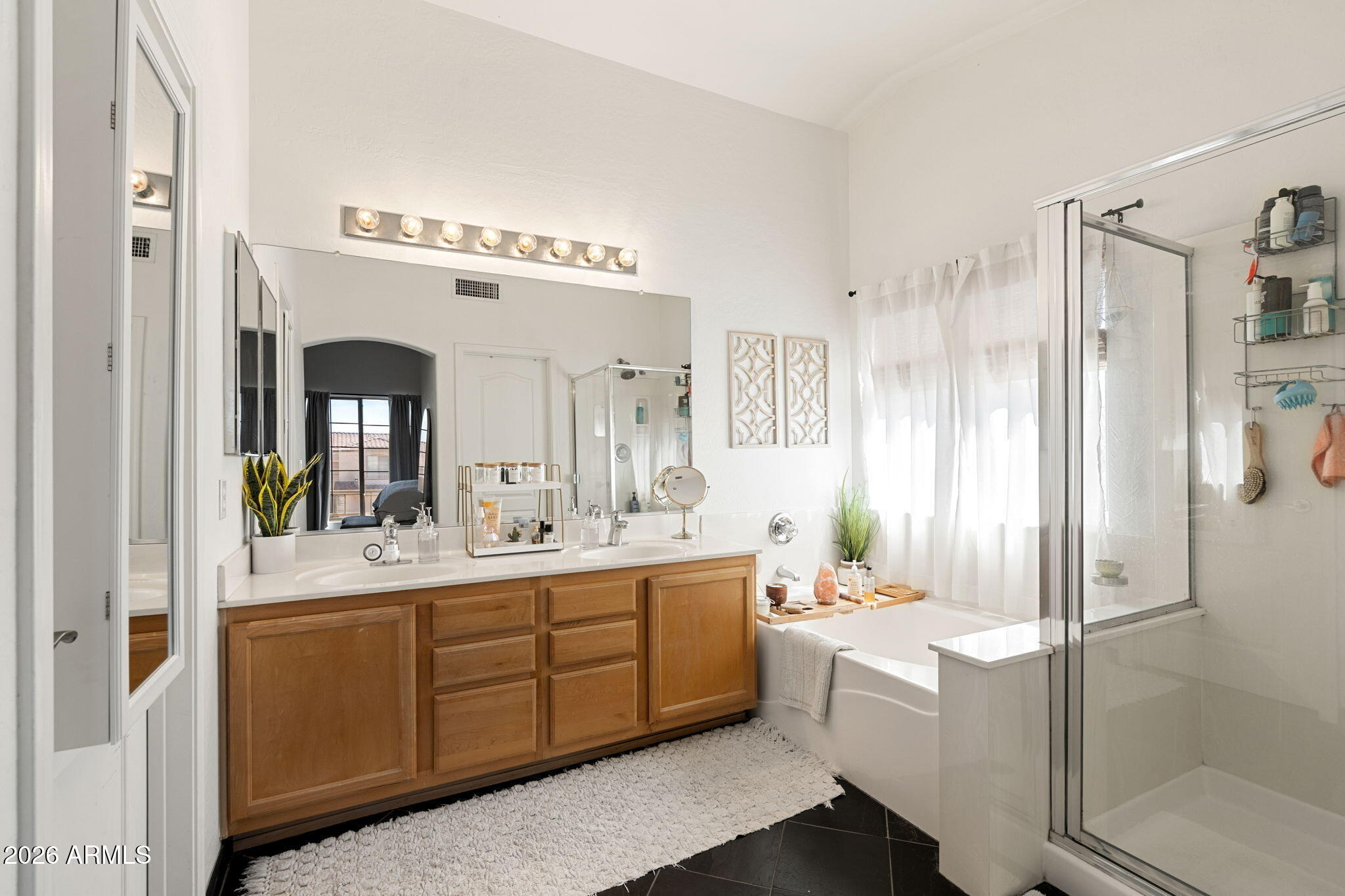 10212 E BETONY Drive