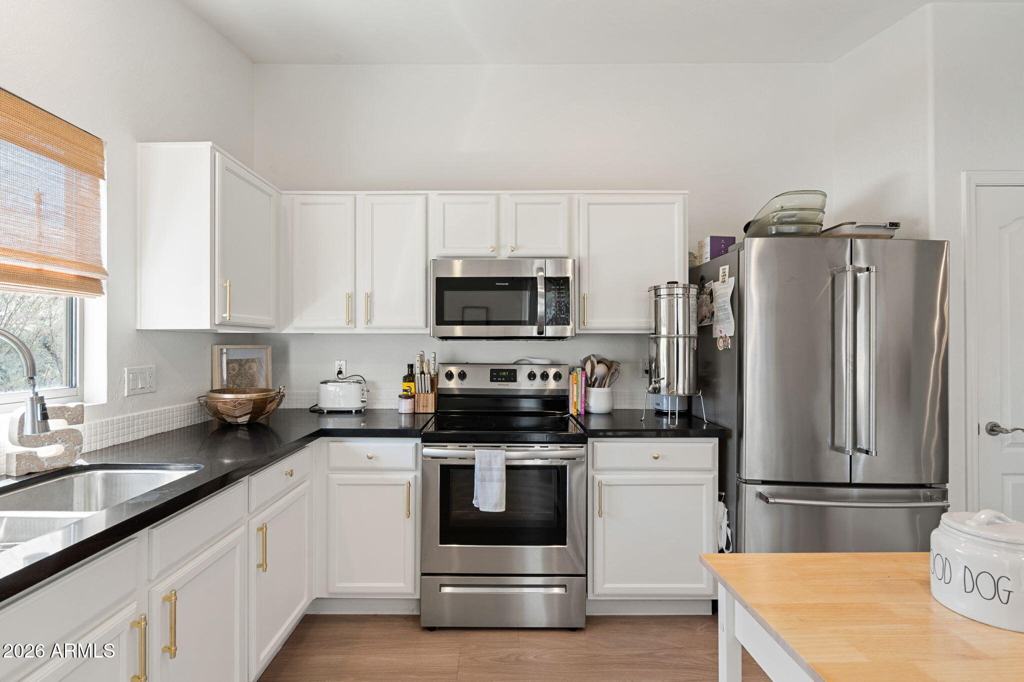 10212 E BETONY Drive