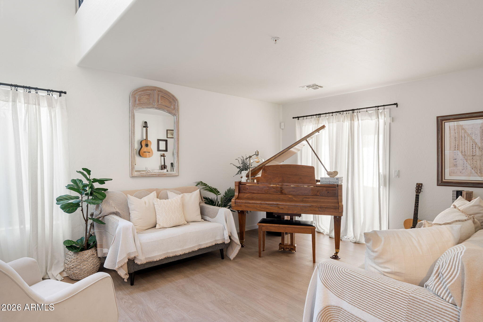 10212 E BETONY Drive