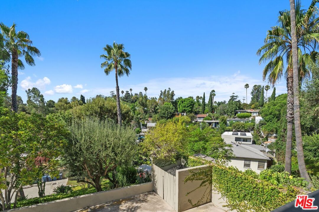 3023 BERKELEY AVE Unit: 8