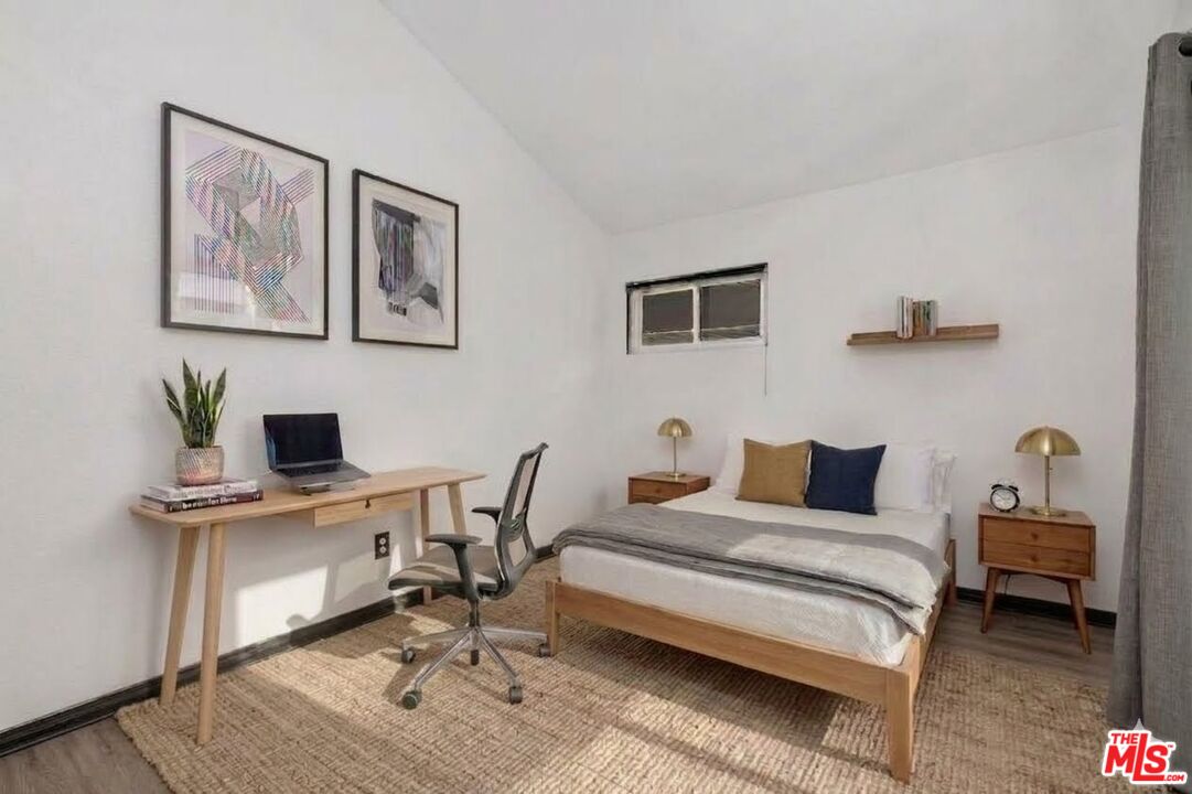 3023 BERKELEY AVE Unit: 8