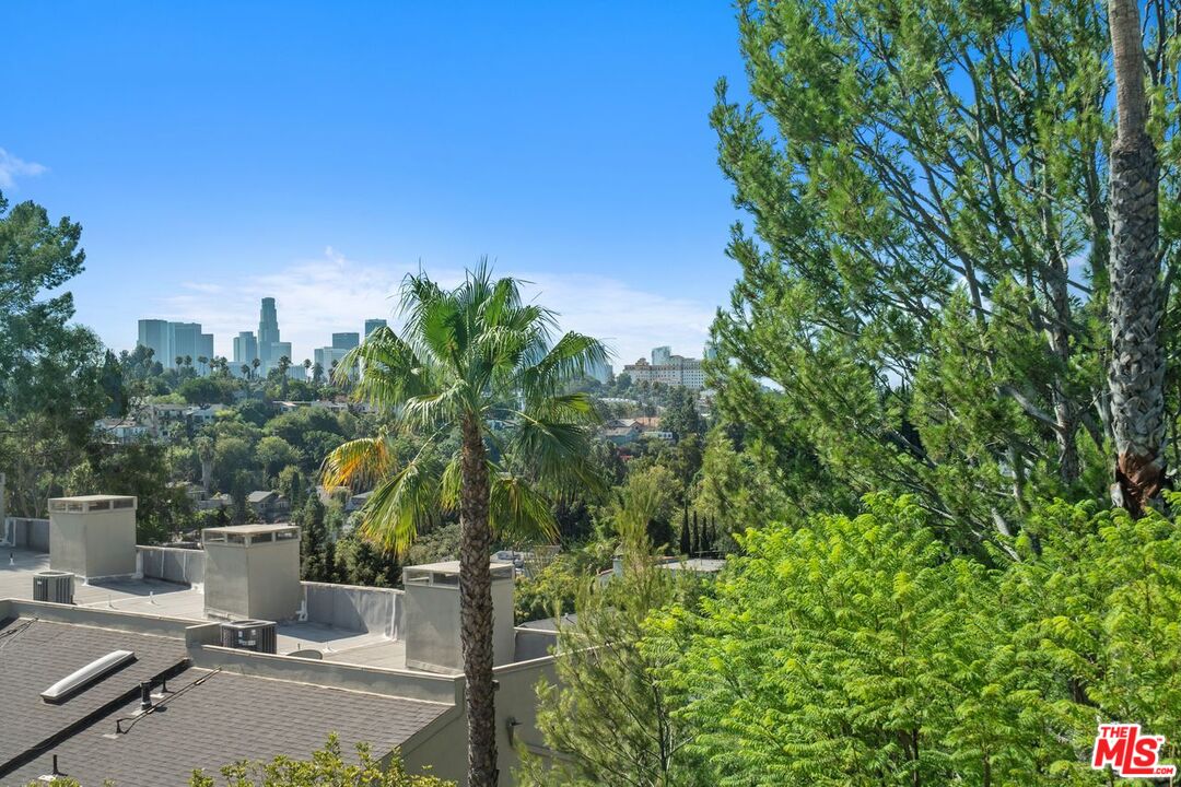 3023 BERKELEY AVE Unit: 8