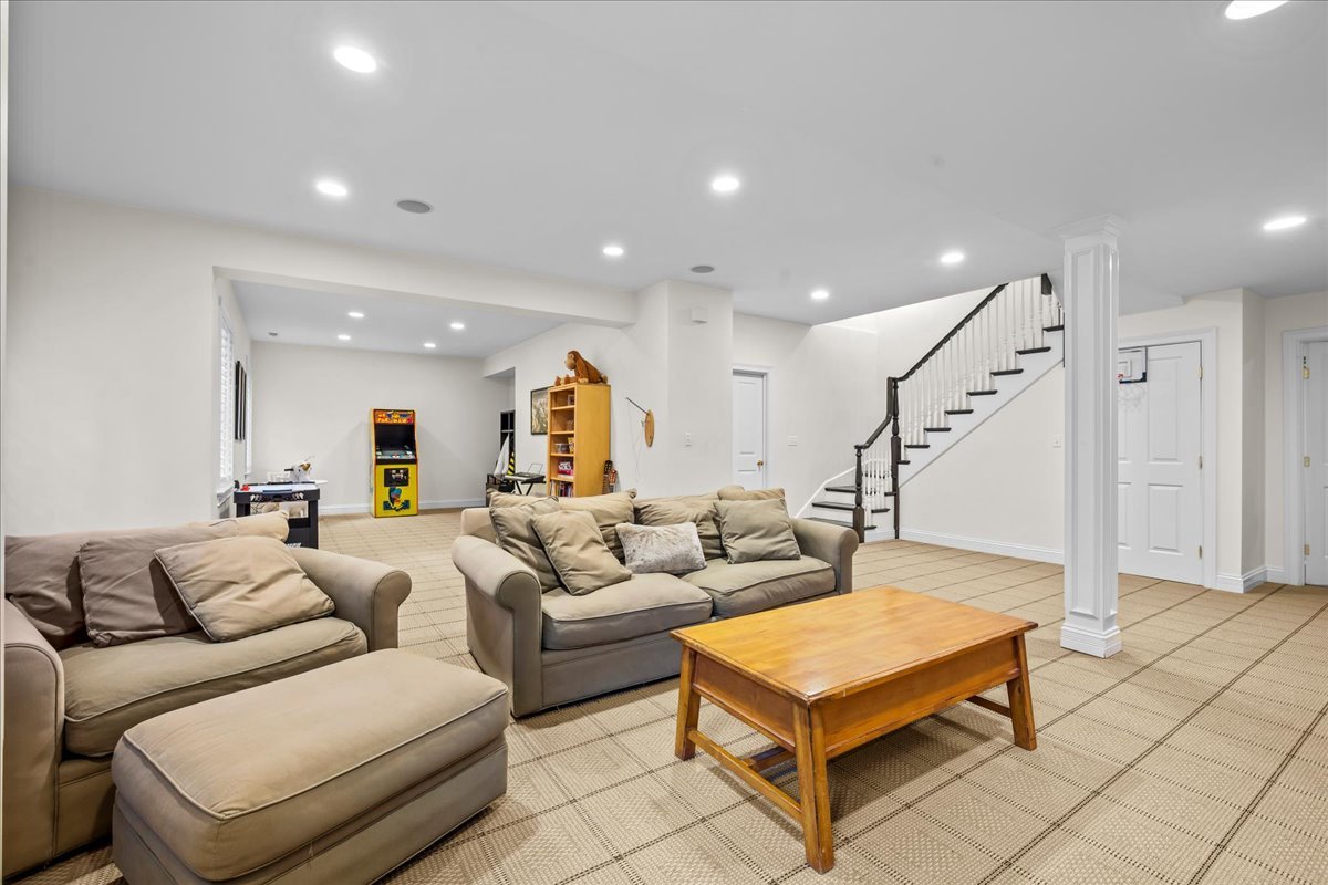 410 CEDAR Street