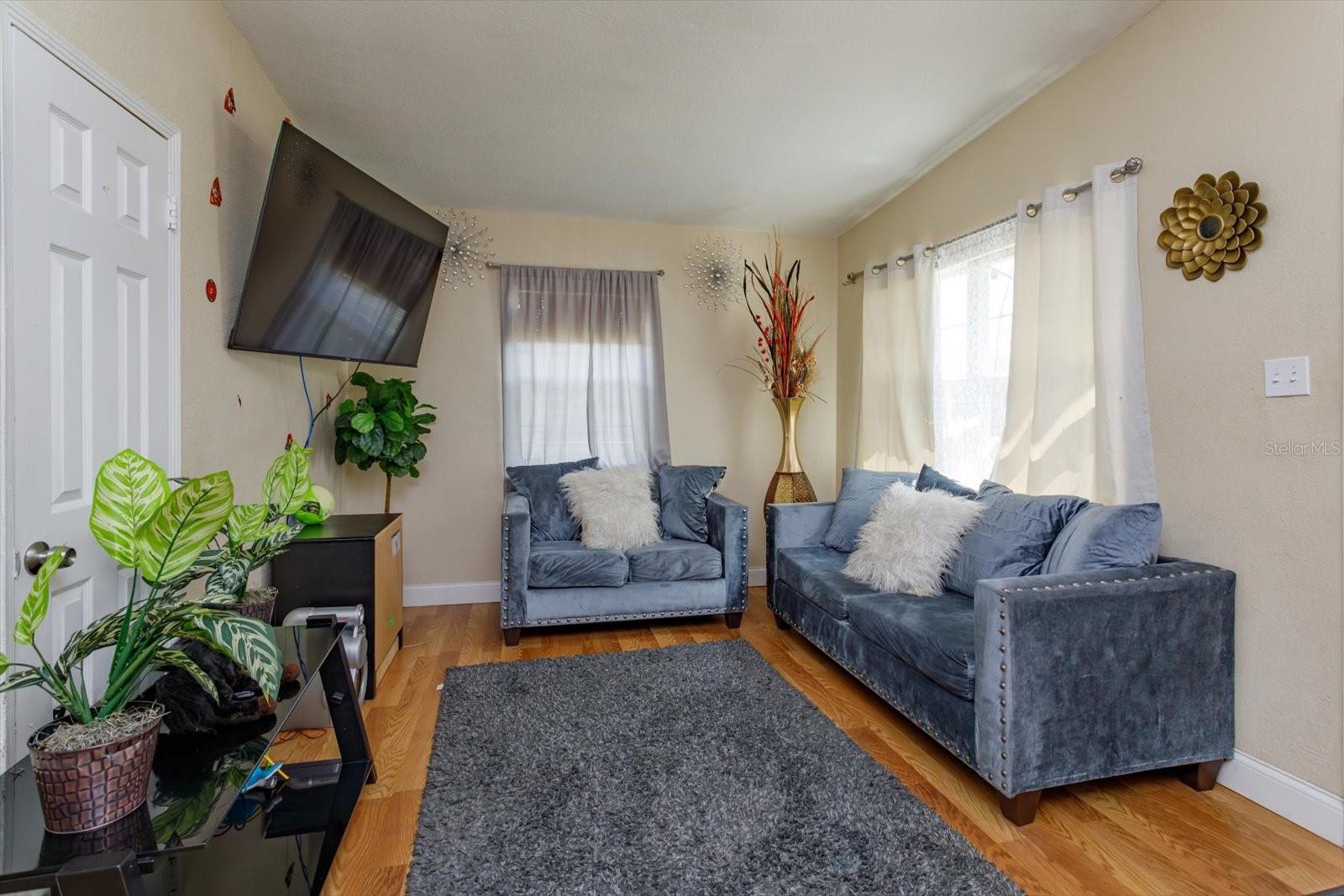 2811 ORANGE CENTER BLVD