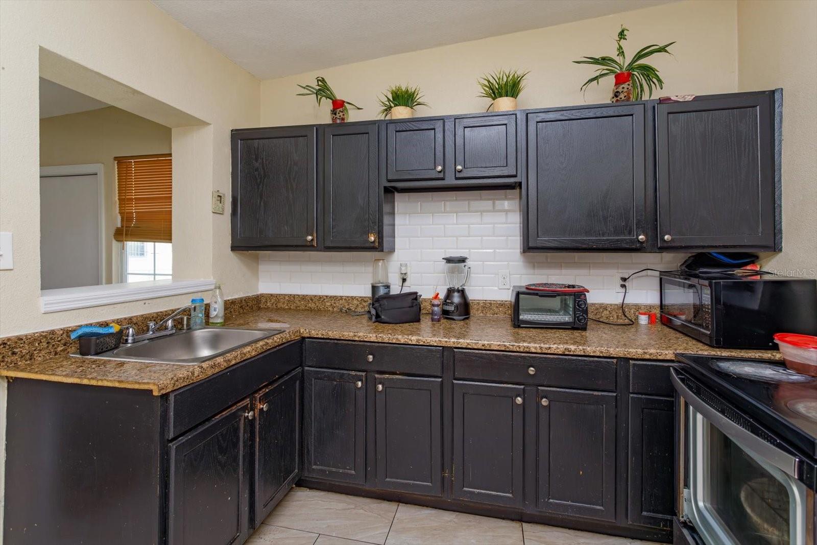 2811 ORANGE CENTER BLVD