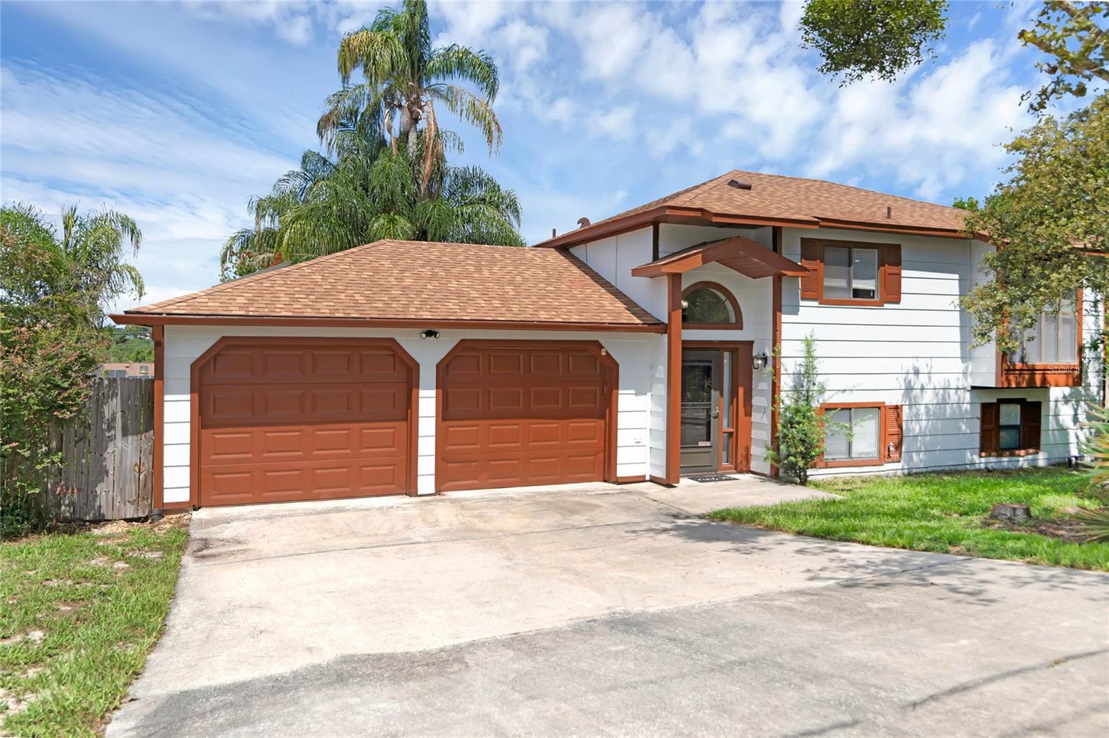 1450 EDEN DR