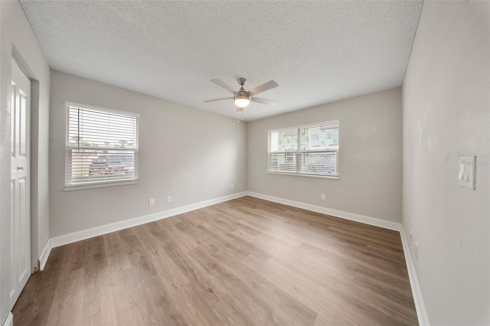 2528 WOODGATE BLVD #101