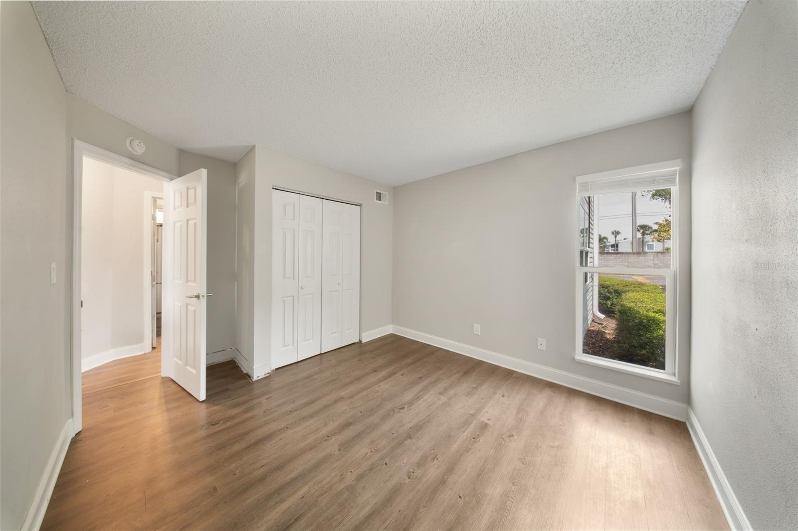 2528 WOODGATE BLVD #101