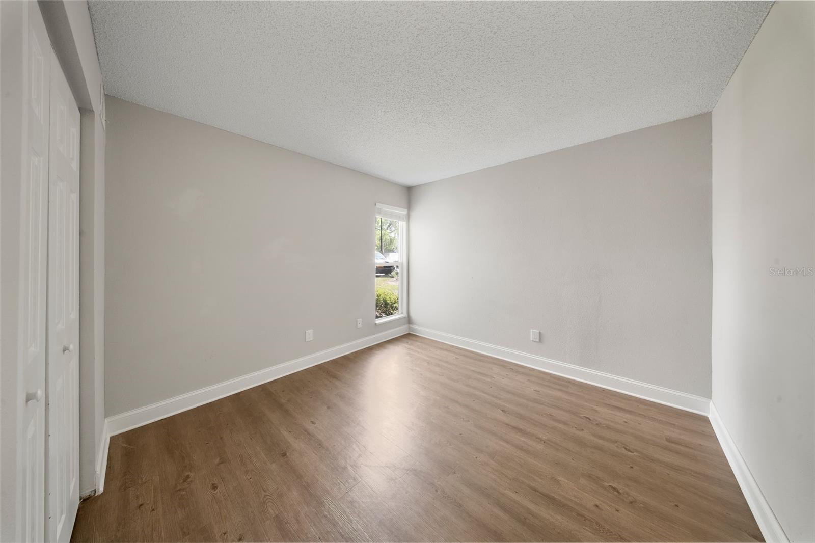 2528 WOODGATE BLVD #101