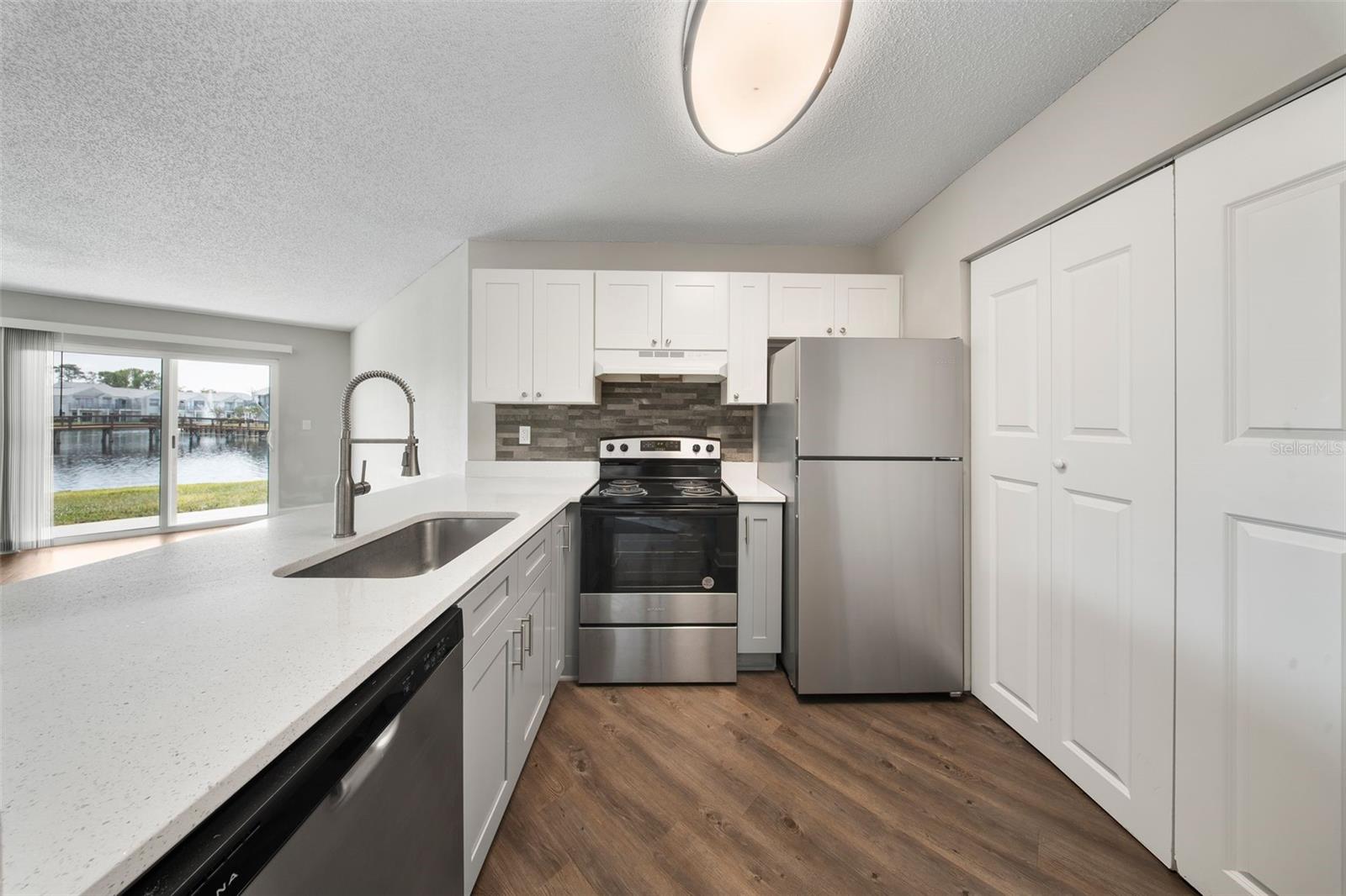 2528 WOODGATE BLVD #101